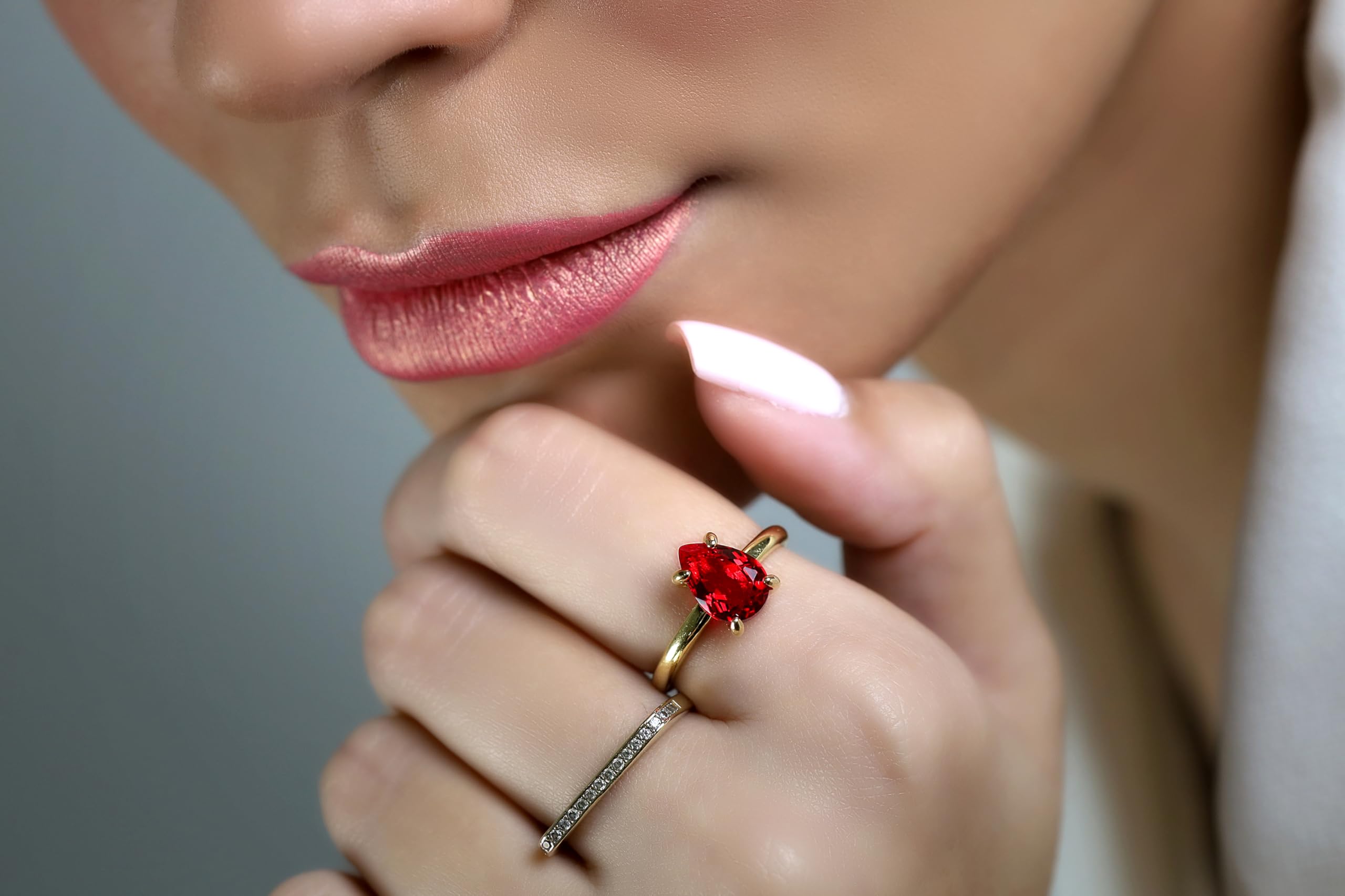 Handgefertigter Birne Rubin Geburtsstein Ring - Handgemachter Rose Gold Schmuck für Frauen - Individuelle Edelstein Verlobungsringe, Trauringe, Jahrestag Ringe, Mode Ringe - mit Kasten