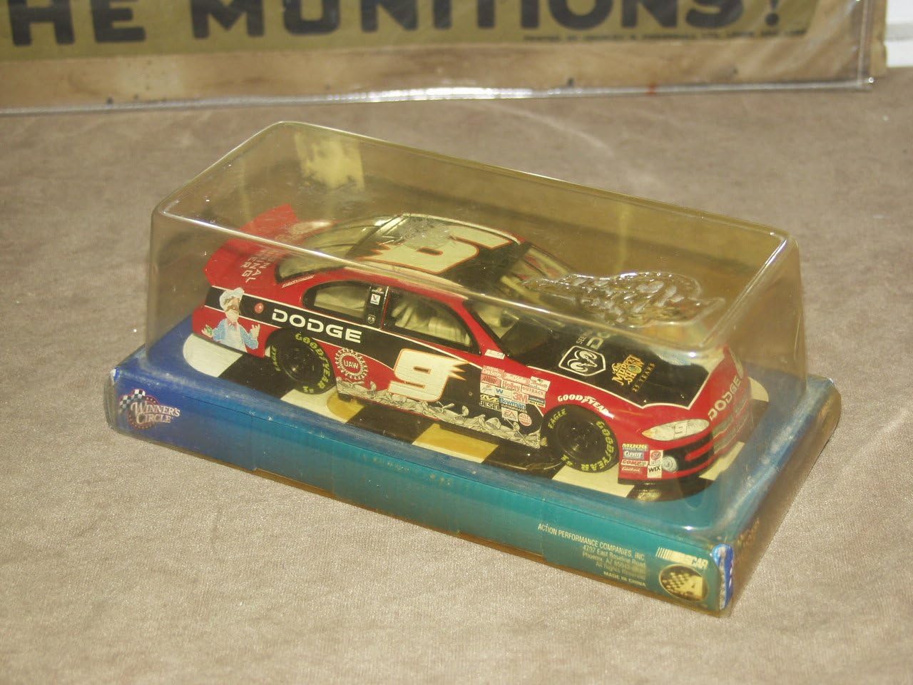 Winner's Circle Nascar 1:24 Scale Die Cast Stockcar Bill Elliott #9 Dodge