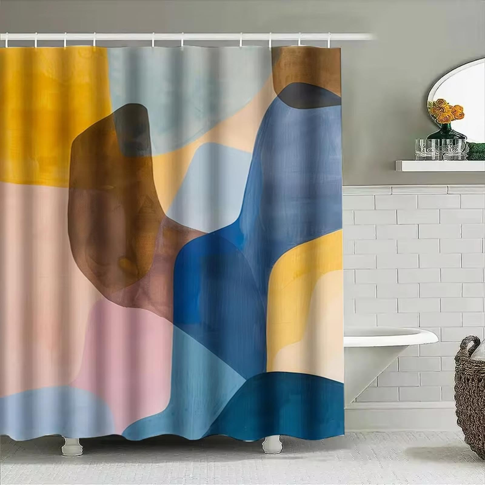 Rideau de douche coloré bleu jaune pour réveiller la salle de bain