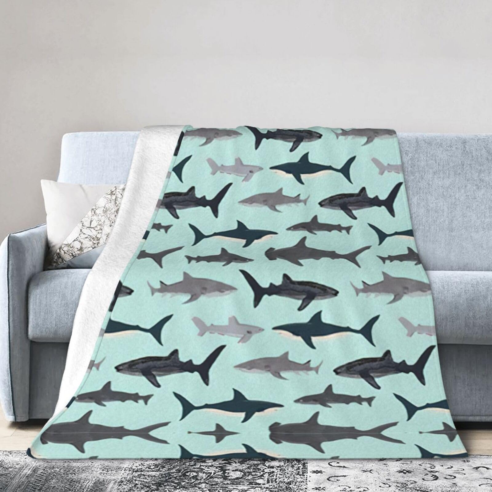 Uusnwaa Soft Cosy Fleece Warm Throw Shark Print Blanket