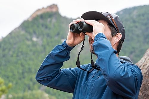 Miniatura 6 de Nikon PROSTAFF P7 - Paquete de prismáticos negros de 10 x 42 (16773) con bolígrafo de lente y paño de limpieza, binoculares compactos para adultos