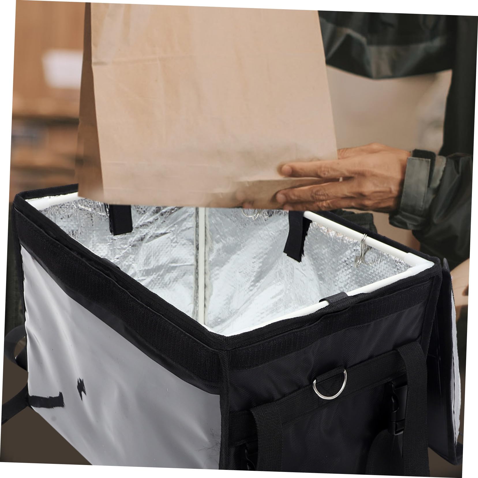 LABRIMP Caja Isotérmica para Comida para Llevar 32l, Portátil y Resistente al Agua, Nylon Negro para Reparto en Interior y Exterior