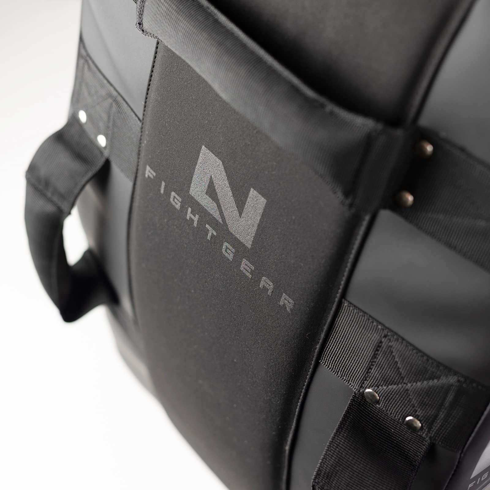 LNX Schlagpolster Pratze Ultimatte gebogen - Mattschwarz Ultimatte Black XL Stoßkissen Pratze für Kickbox- Muay Thai Training usw.
