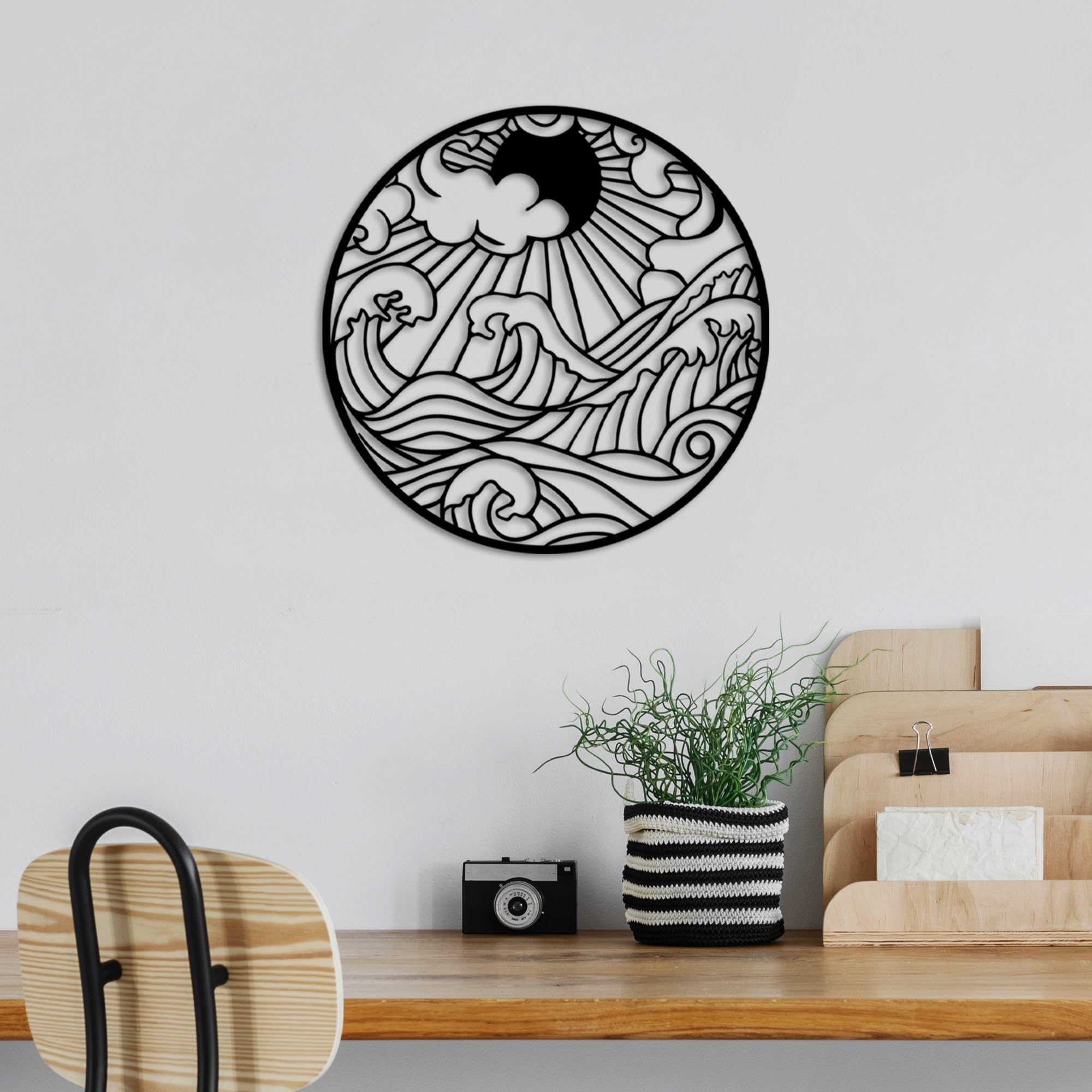 Stylish Black Decorative Metal Wall Accessory, 47 x 47 cm, 100% Metal, 1.5 mm Thickness, Lightweight & Modern Design for Home Decor