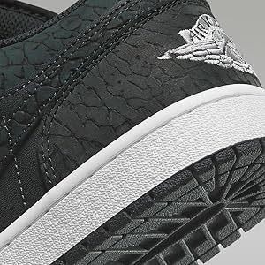 ナイキ エア ジョーダン 1 ロー SE ブラック FB9907-001 新品 Nike Air Jordan 1 Low SE Shoes 'Black Elephant' FB9907-001