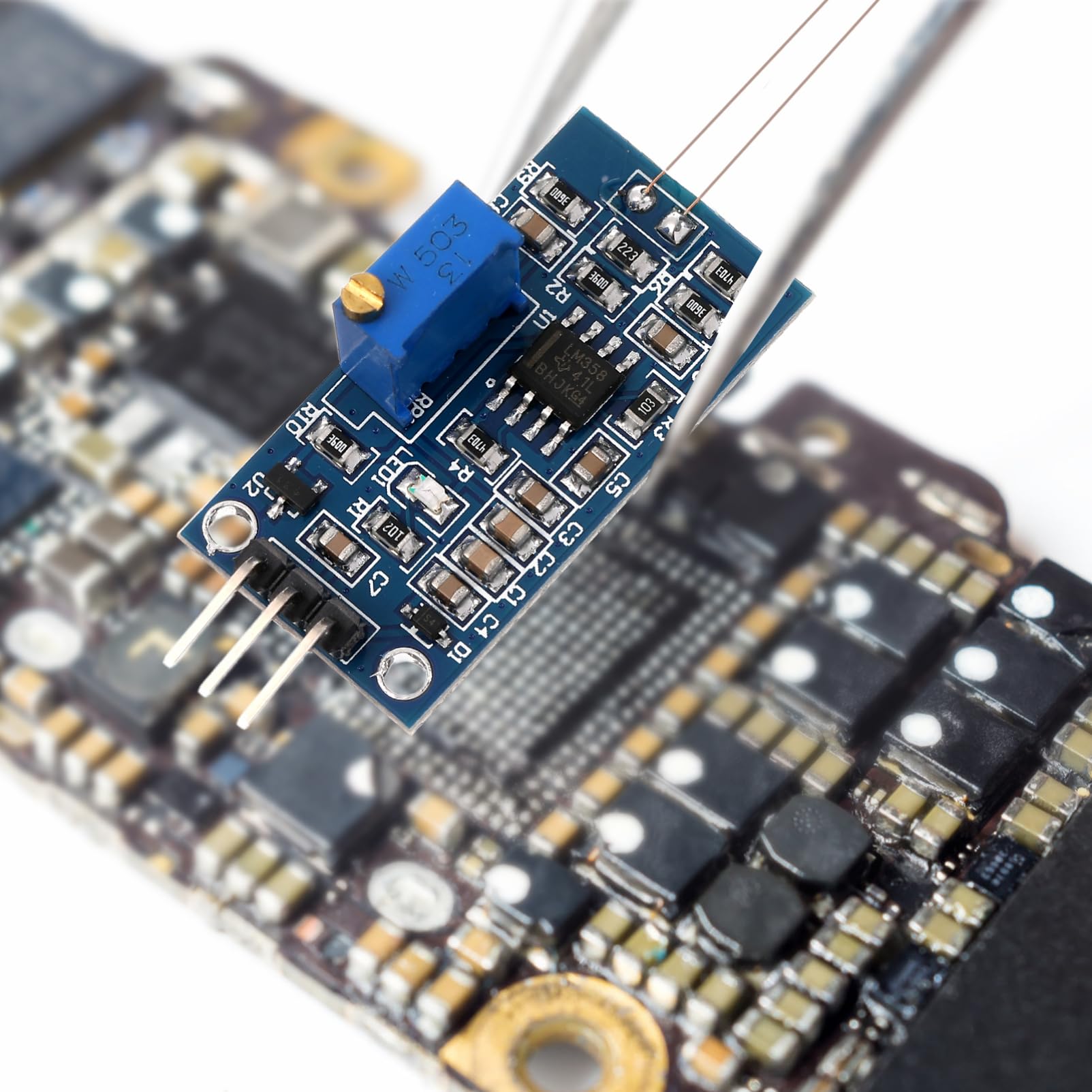 BESPORTBLE Module Amplificateur De Charge Pour Capteur De Déformation Avec Sortie De Tension - Détection De Flexion - Compatible Avec Jauge De Contrainte 350 Ohms Idéal Pour Tests De Bending