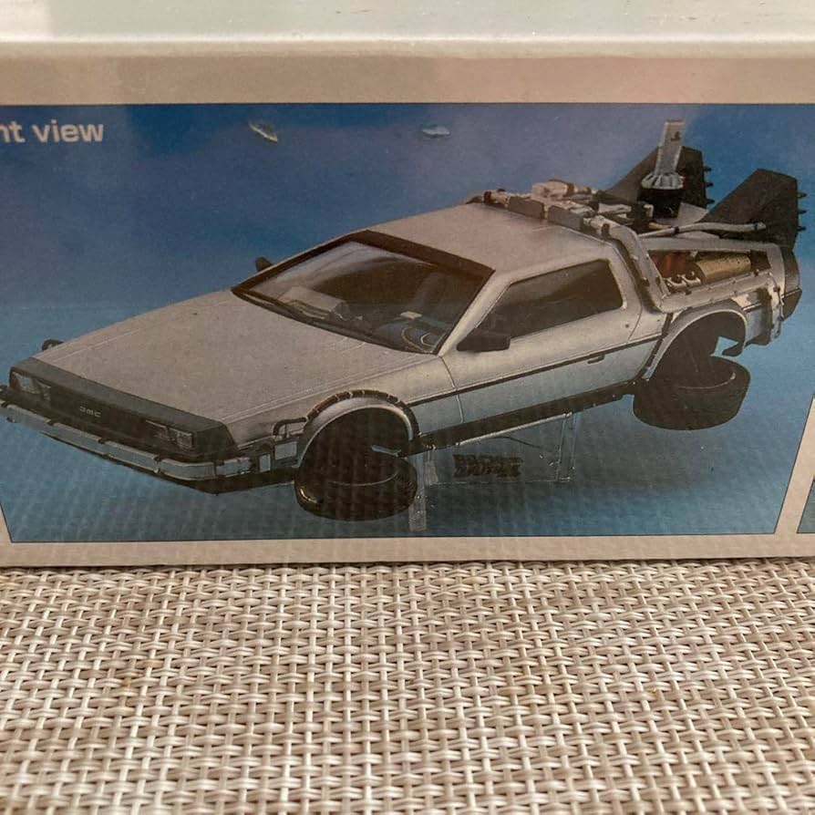 Amazon.co.jp: バックトゥザフューチャー2 デロリアンプラモデル