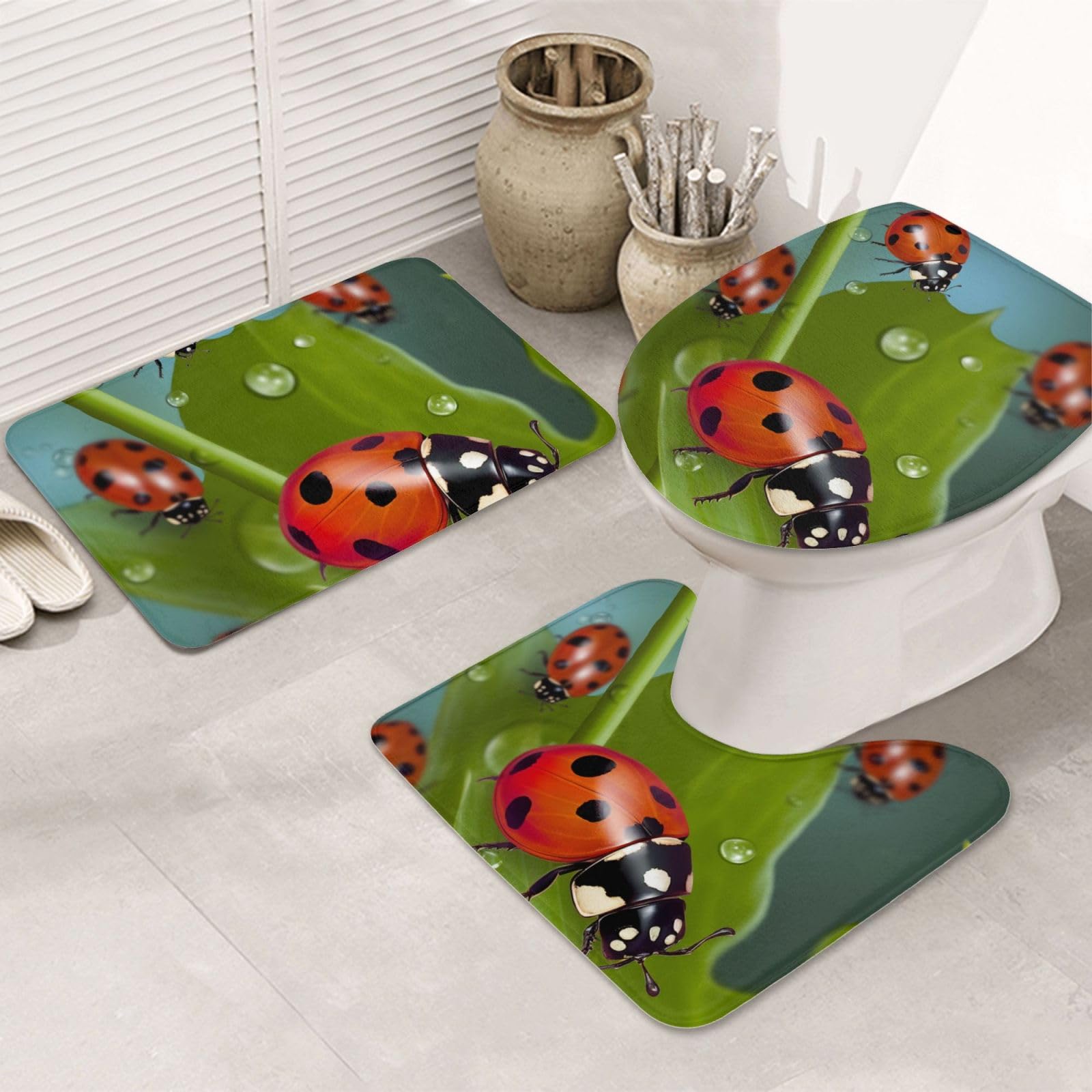 Tapis de bain imprimés coccinelle pour décorer et sécuriser la salle de bain