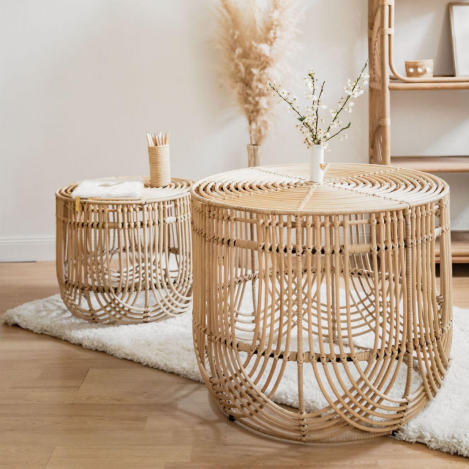 Tables basses rotin blanchi légères et modulables pour optimiser l'espace du salon ou séjour