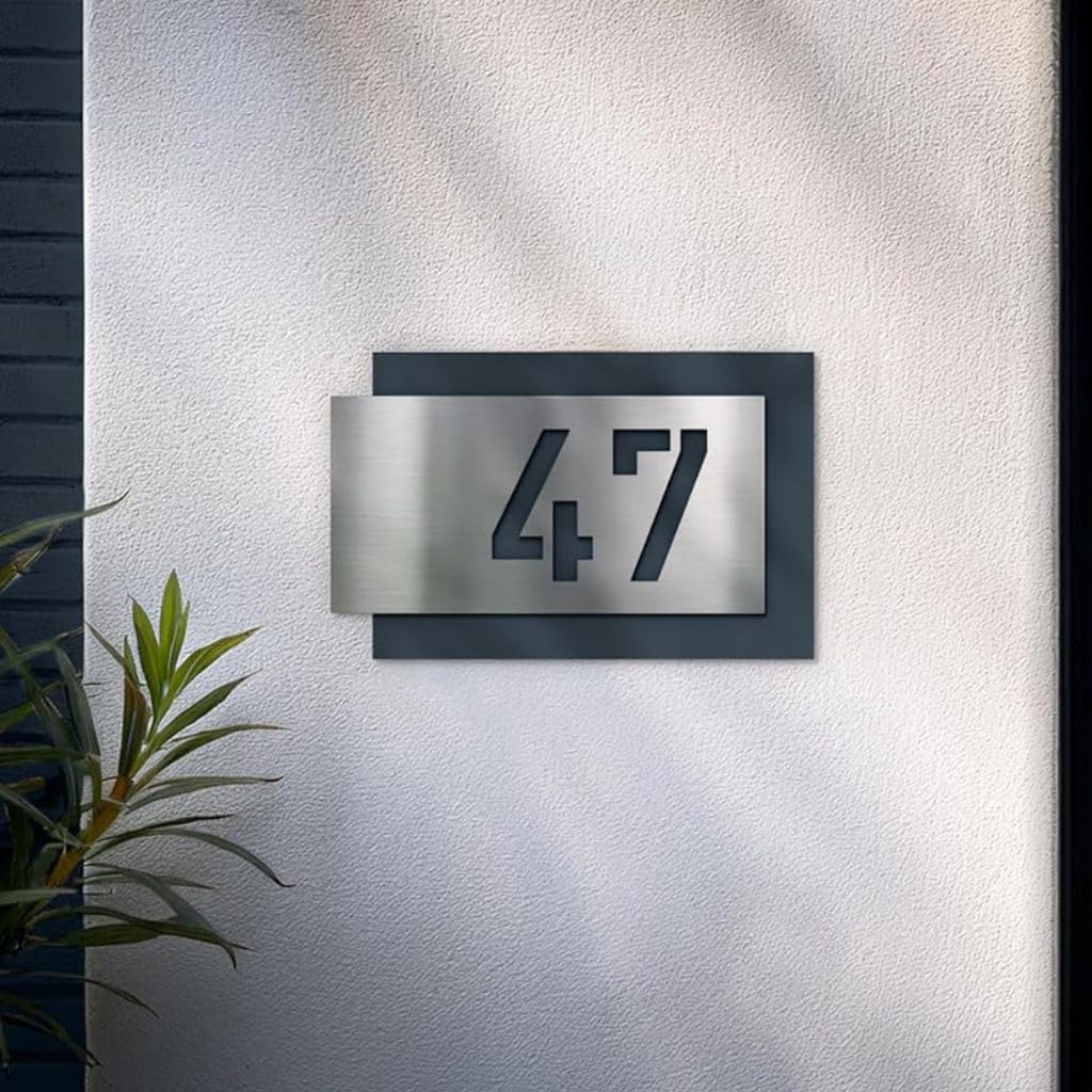 Metzler Hausnummer Edelstahl, individuelles Hausnummernschild in Anthrazit, Straßenschild mit Hausnummer, V2A-Edelstahl, kratzfest, robust, gebürstet, 3D-Effekt, Made in Germany, Größe: 271 x 175 mm