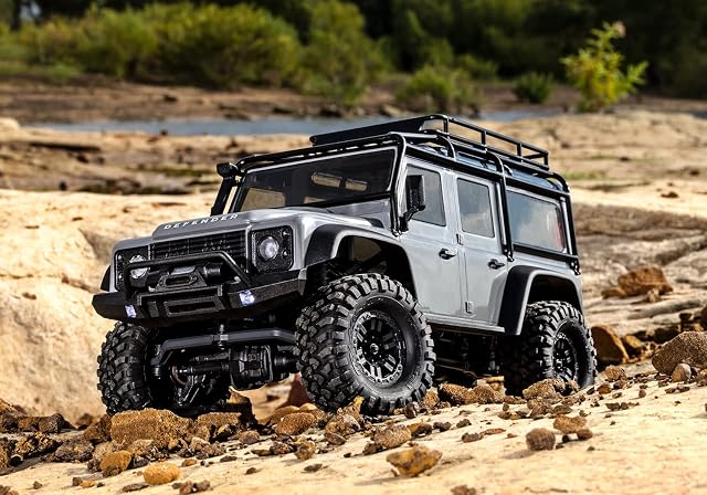 Foto 7 de 8 de TRAXXAS TRX-4M Plata 1/18 4x4 LD Land Rover Defender Scale Crawler incluye cargador de batería 4WD RTR