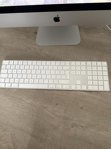 Apple Magic Keyboard with Numeric Keypad: Bluetooth, rechargeable