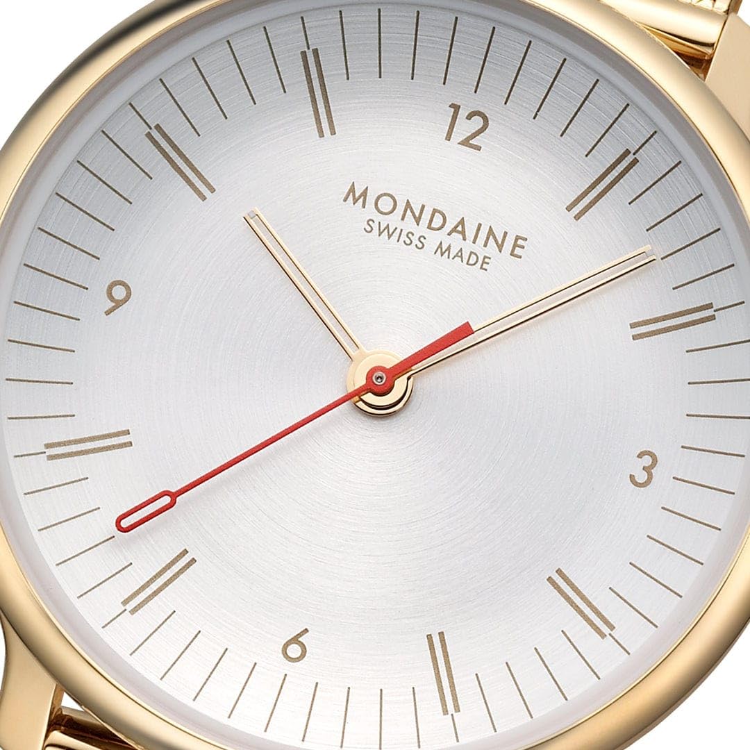 Mondaine Doppio 33 mm szwajcarski zegarek kwarcowy dla mężczyzn i kobiet, styl vintage, szafirowy kryształ ze stali nierdzewnej, złoty pasek z siatki IP, wodoodporny 5 ATM