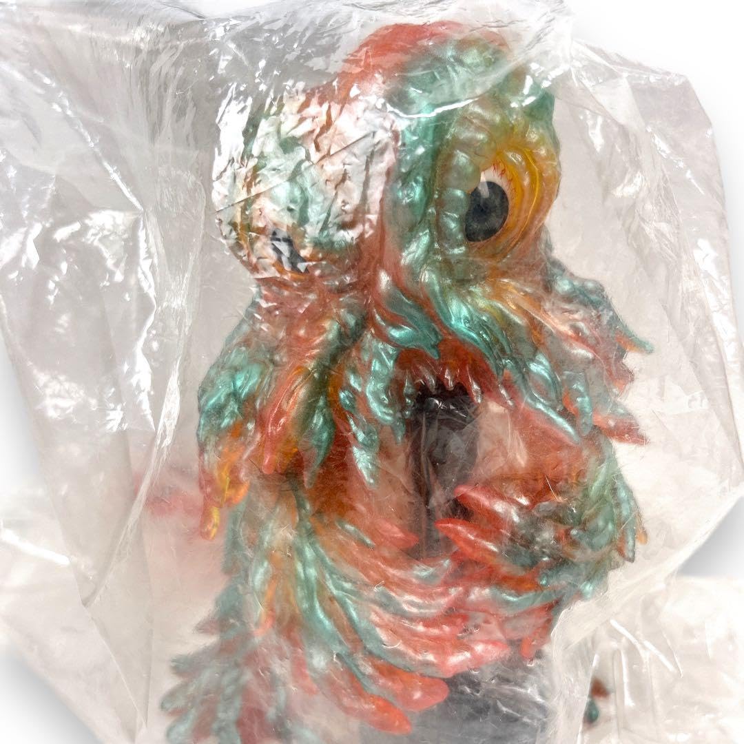 Amazon.co.jp: 300個限定 CCP ヘドラ上陸期 グリーンアイズ Ver ソフビ