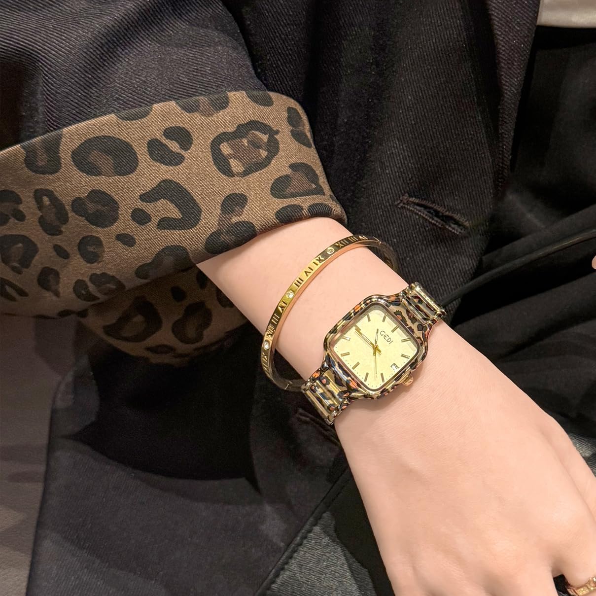 FANMIS Leopard Women Watches Minimalist Ultra-Thin Jelly Gel Ladies Dress Bracelet Watch Analog Quartz Gold Tone Watch Fashion Design Lady Wristwatch
