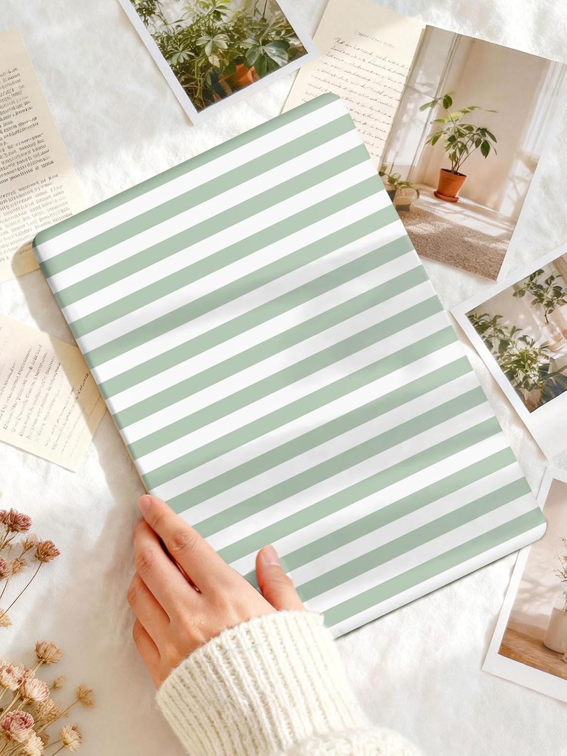 Seorsok Compatible with New MacBook Air 13.6 inch Case M4 M3 M2 2025 2024-2022 Release A3240 A2681 A3113 Touch ID,Cute Striped Plastic Hard Shell Case with Keyboard Cover,Green & White Stripes