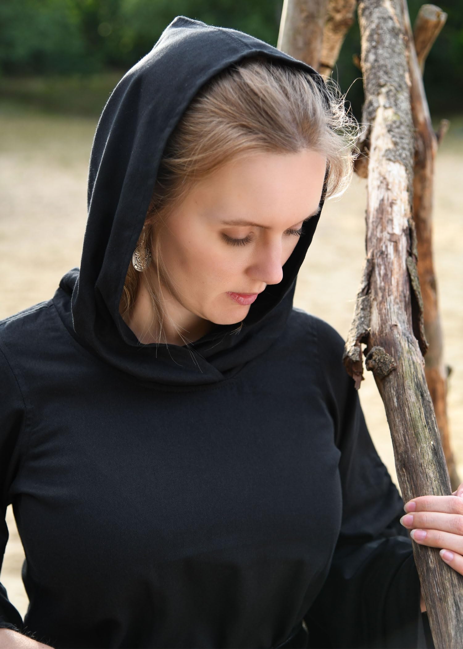 Battle-Merchant langes Mittelalter-Kleid Isra, Damen | mit Trompetenärmeln und großzügiger Kapuze, bodenlang, Baumwolle, für Halloween, LARP, den Mittelaltermarkt & Fantasy Cosplay