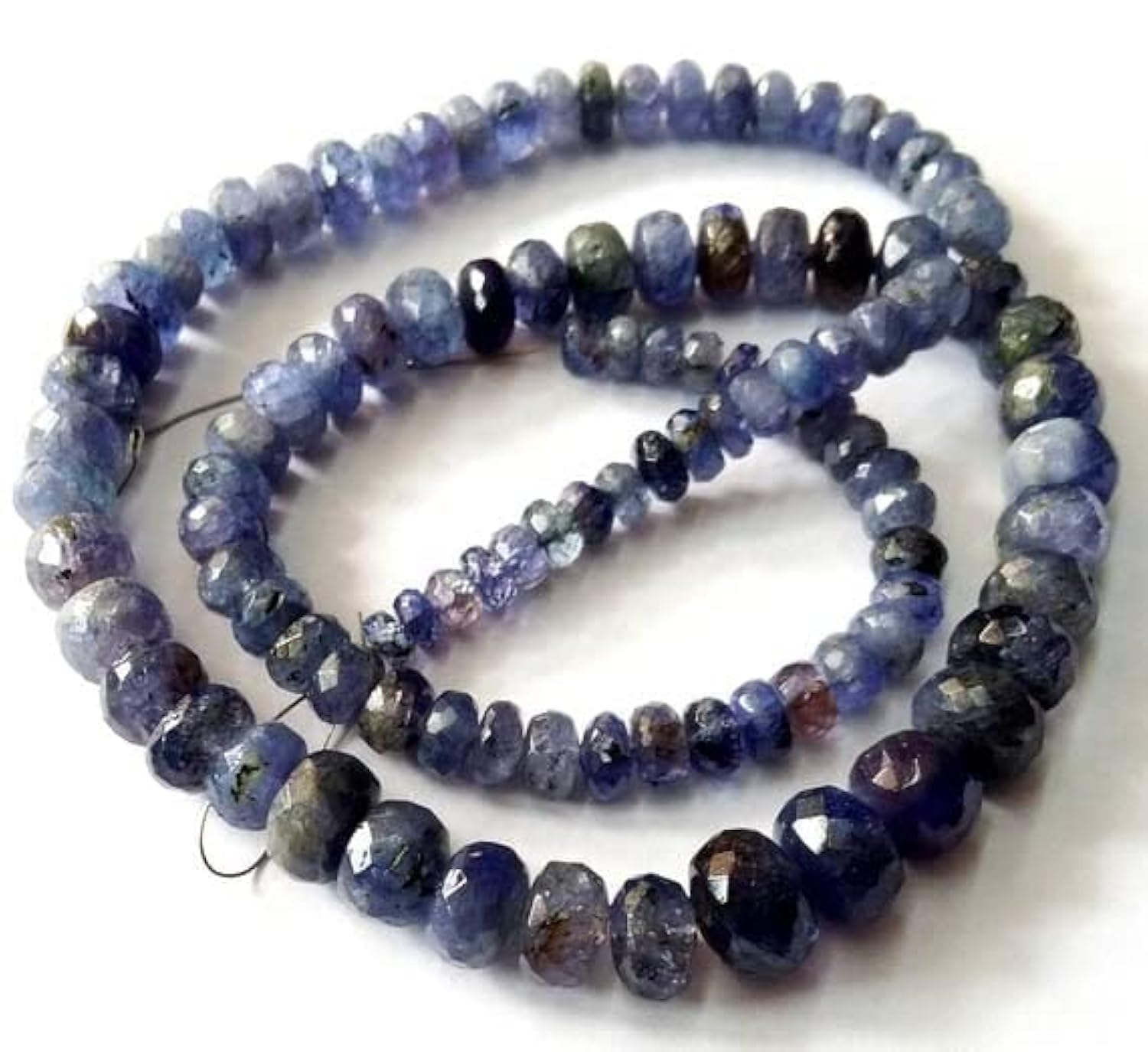 Tanzanite perles facettées de qualité gemme en fil de 45cm pour haute joaillerie