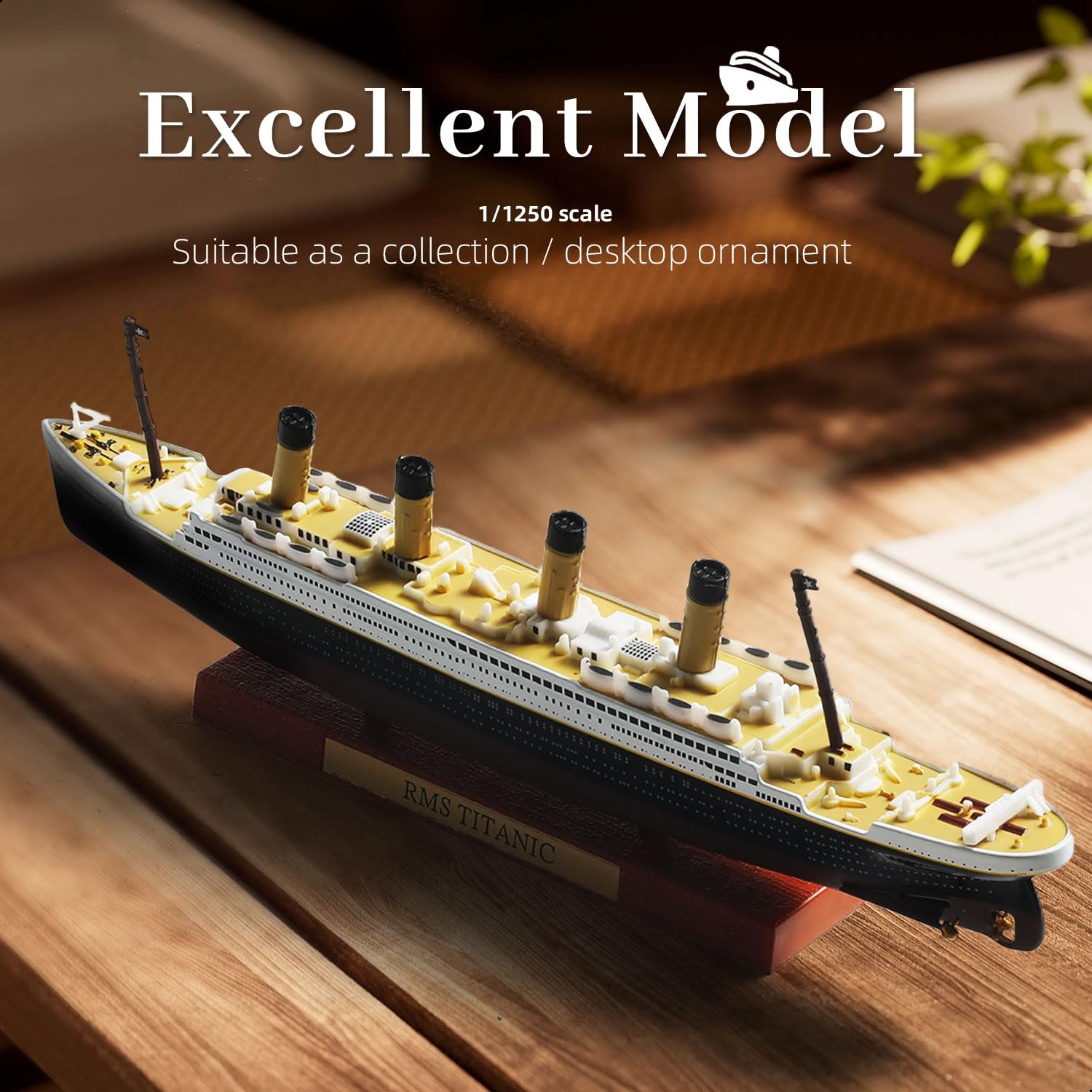 Maquette 1/1250 RMS Titanic, Bateau de croisière en Alliage métallique moulé sous Pression, avec présentoir en Bois