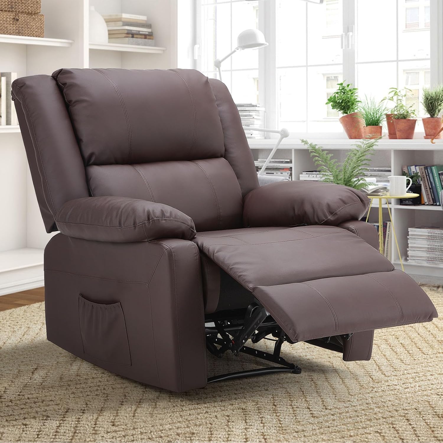 YODOLLA Fauteuil Relax, Fauteuil Salon Relax Ergonomique 150 kg, Fauteuil Moderne en Simili Cuir avec Commande Manuelle, Poches Latérales & Repose-Pieds (Marron)