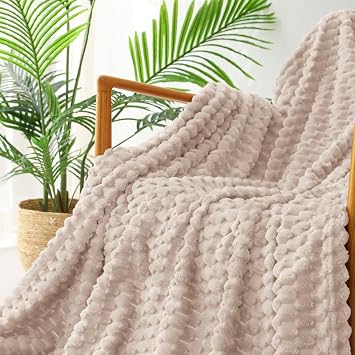 Exclusivo Mezcla Large 3D Fleece Blanket for Sofa, Couch, Camel