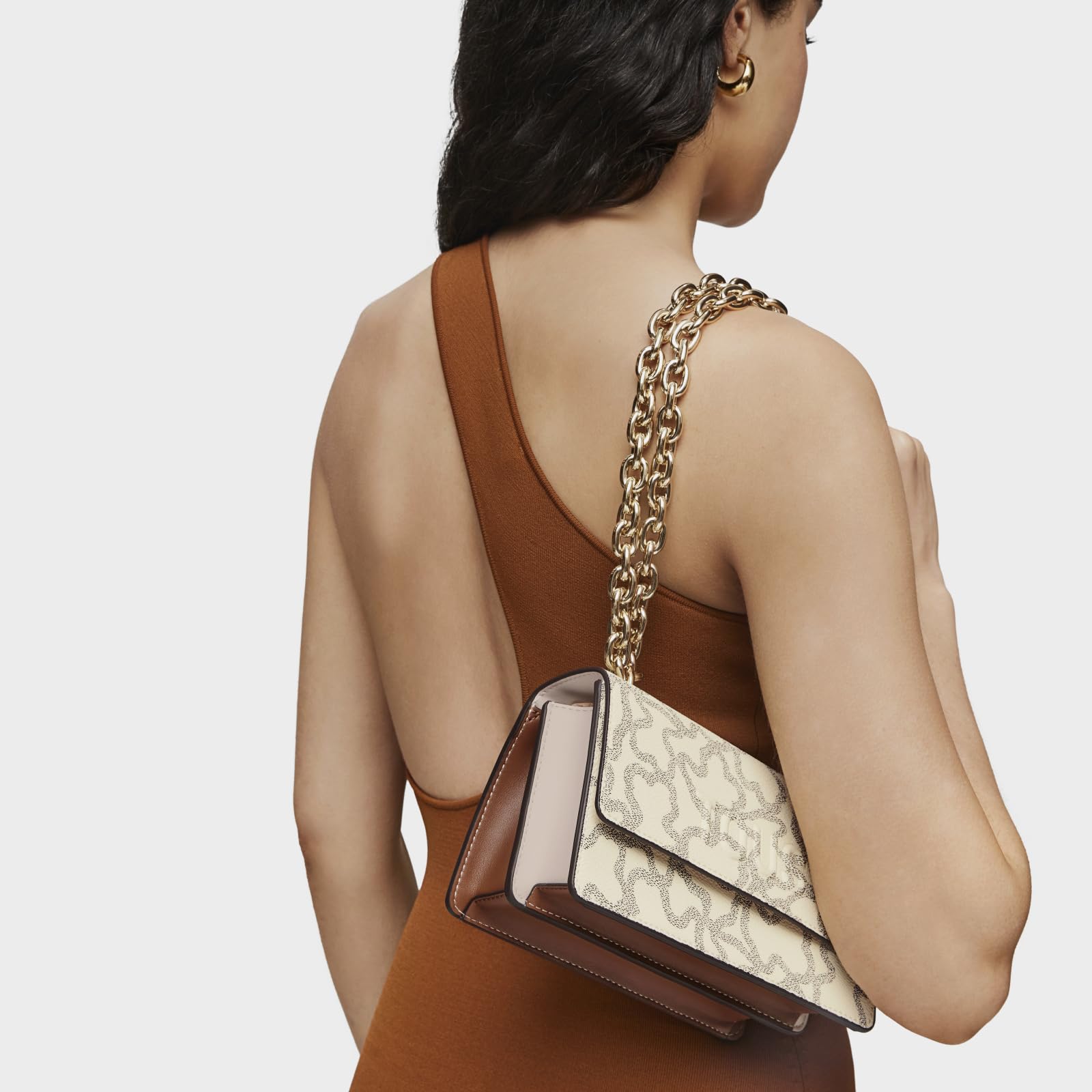 TOUS Bandolera Pequeña Solapa Beige, Para Mujer, Medidas 11 x 20 x 10,5 cm, Colección Kaos Icon