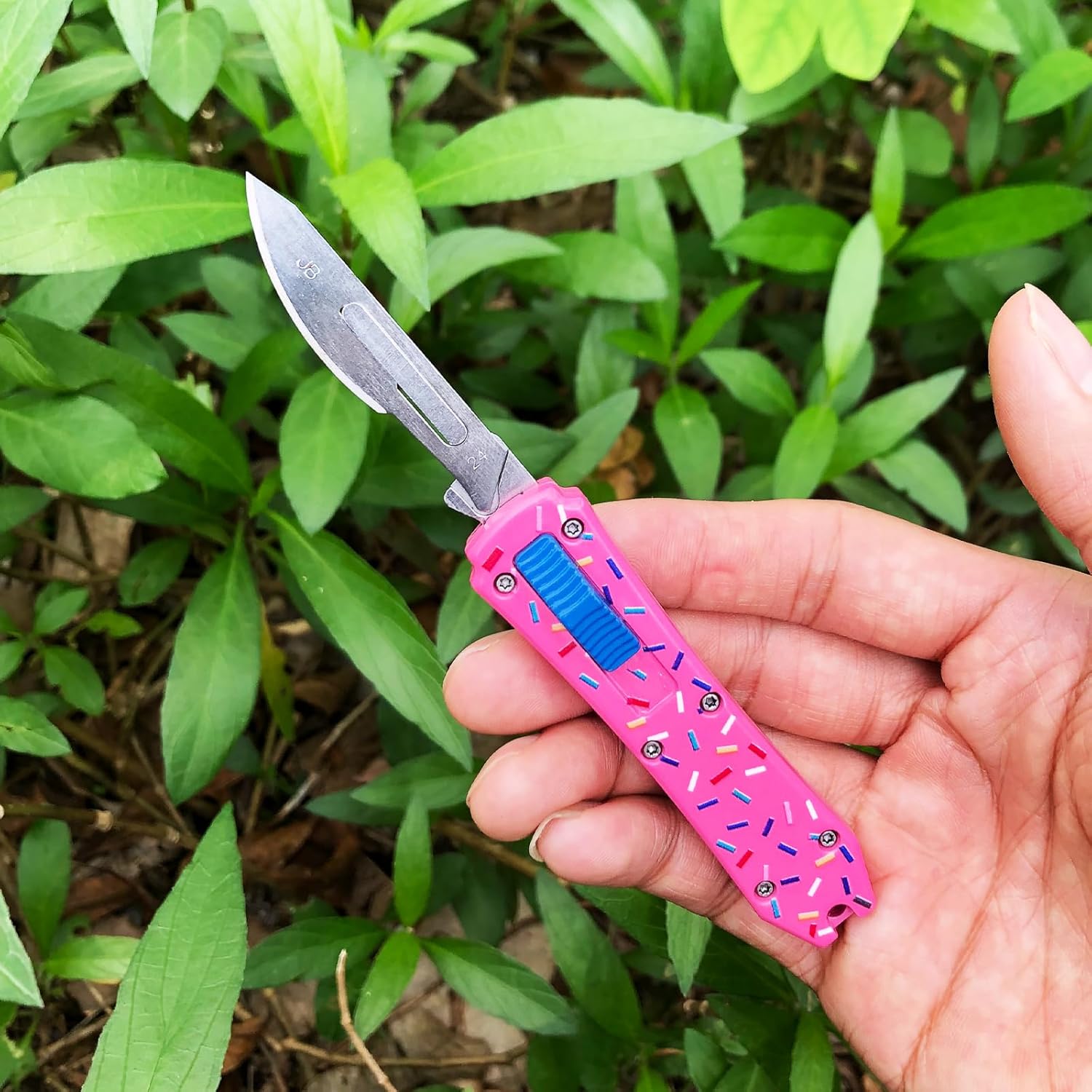 Caressolove Pink Automatic Scalpel Knife, Mini Automatic Utility Knife, Auto Box Cutter Retractable, Push Button Razor Knives with 10PCS #24 Blades