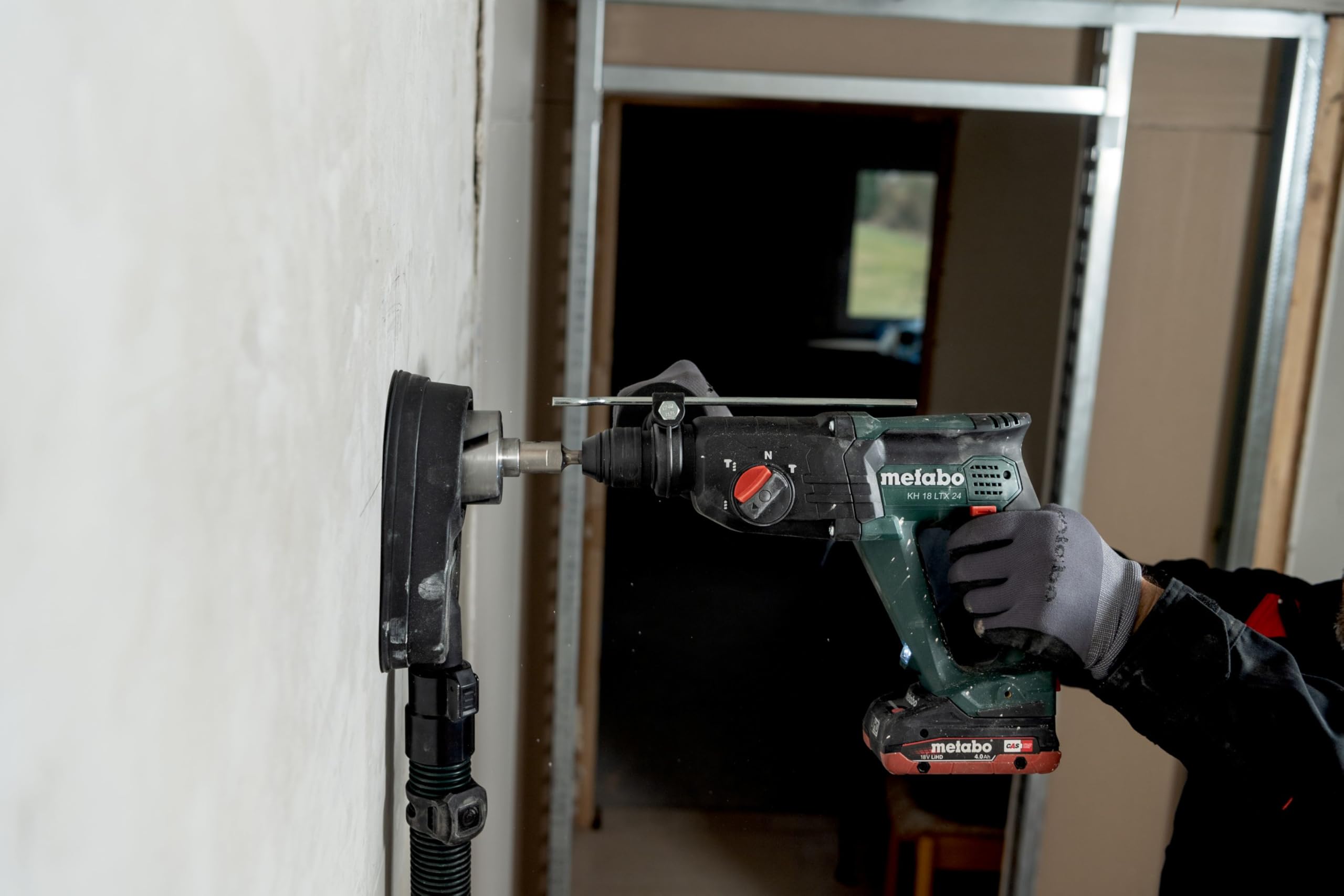 metabo Kit combiné sans fil 2.3.2-18 V - Perceuse-visseuse BS 18, marteau combiné KH 18 LTX 24 - Avec 2 batteries 2,0 Ah, chargeur, metaBOX 165 L et accessoires - Puissant, polyvalent et compact