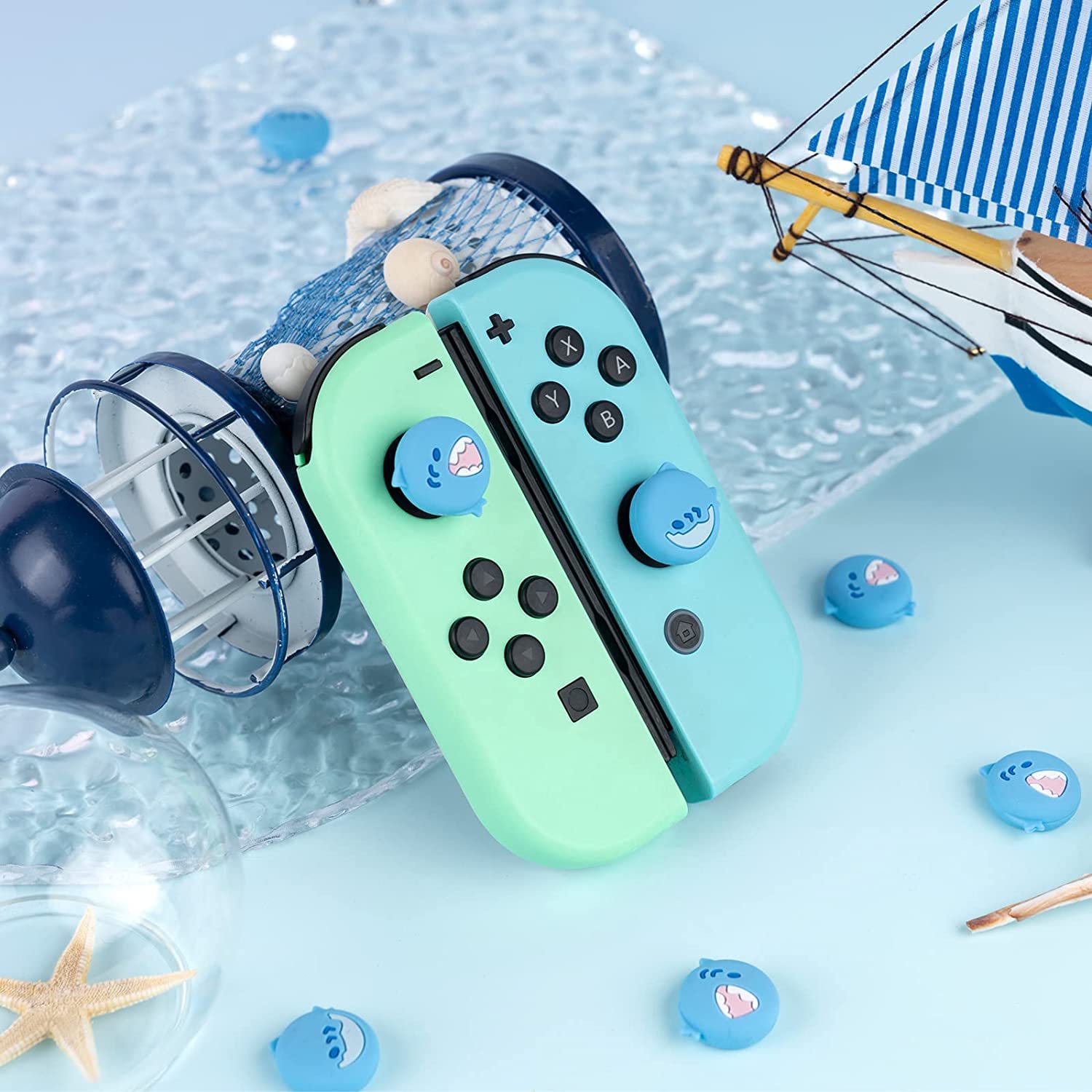 GeekShare Lindas Tapas de Silicona para Agarre del Pulgar Joycon, Cubierta de Joystick Compatible con Switch/OLED/Switch Lite, 4 Piezas - Baby Shark