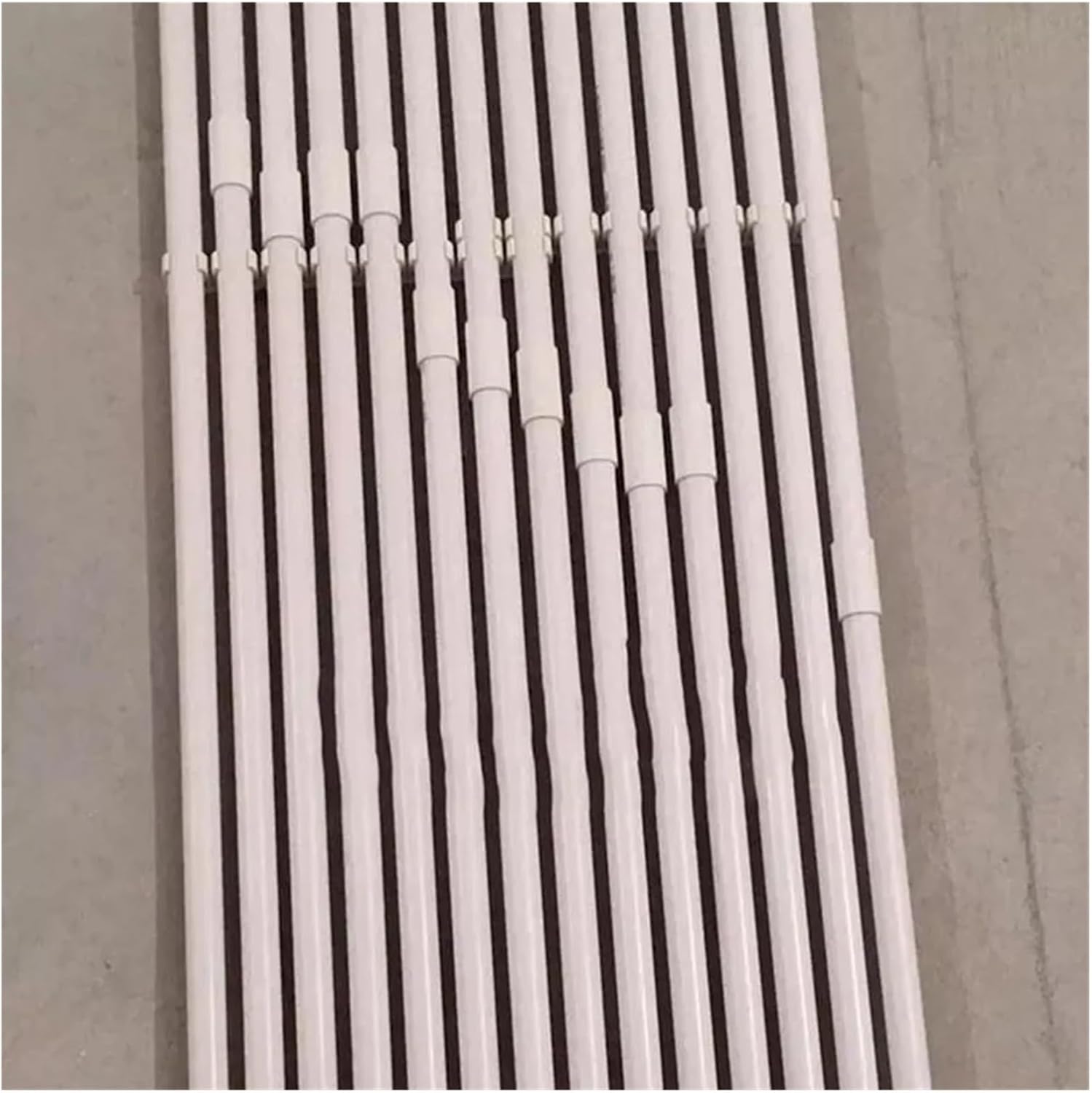 プラスチックパイプクリップ ホースクリップ 10個 PVC パイプクランプ 16-32mm 水ホースコネクタ ストラップクリップファ