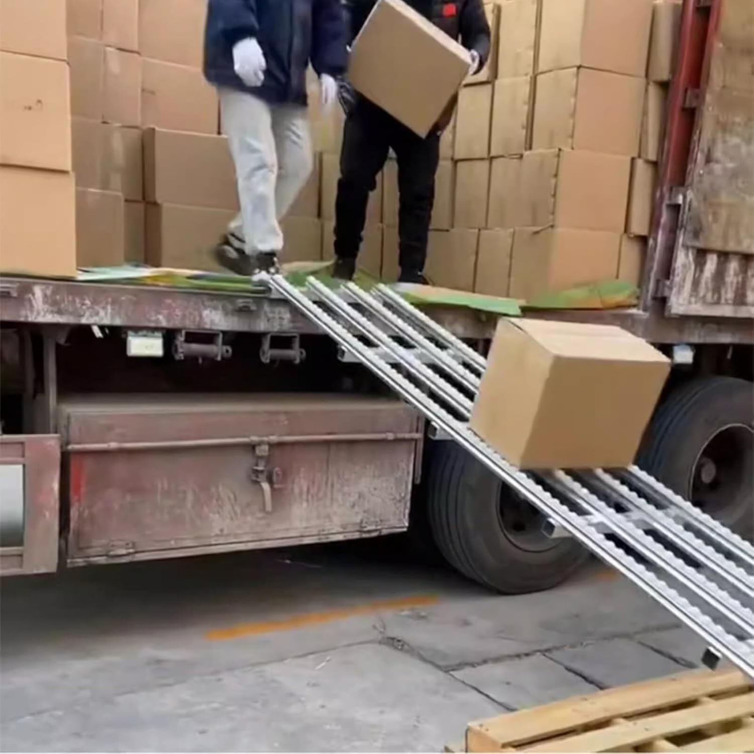Trasportatore pieghevole non alimentato con metallo e rulli in plastica Sistema leggero per la movimentazione delle merci del magazzino 40x250cm Solut