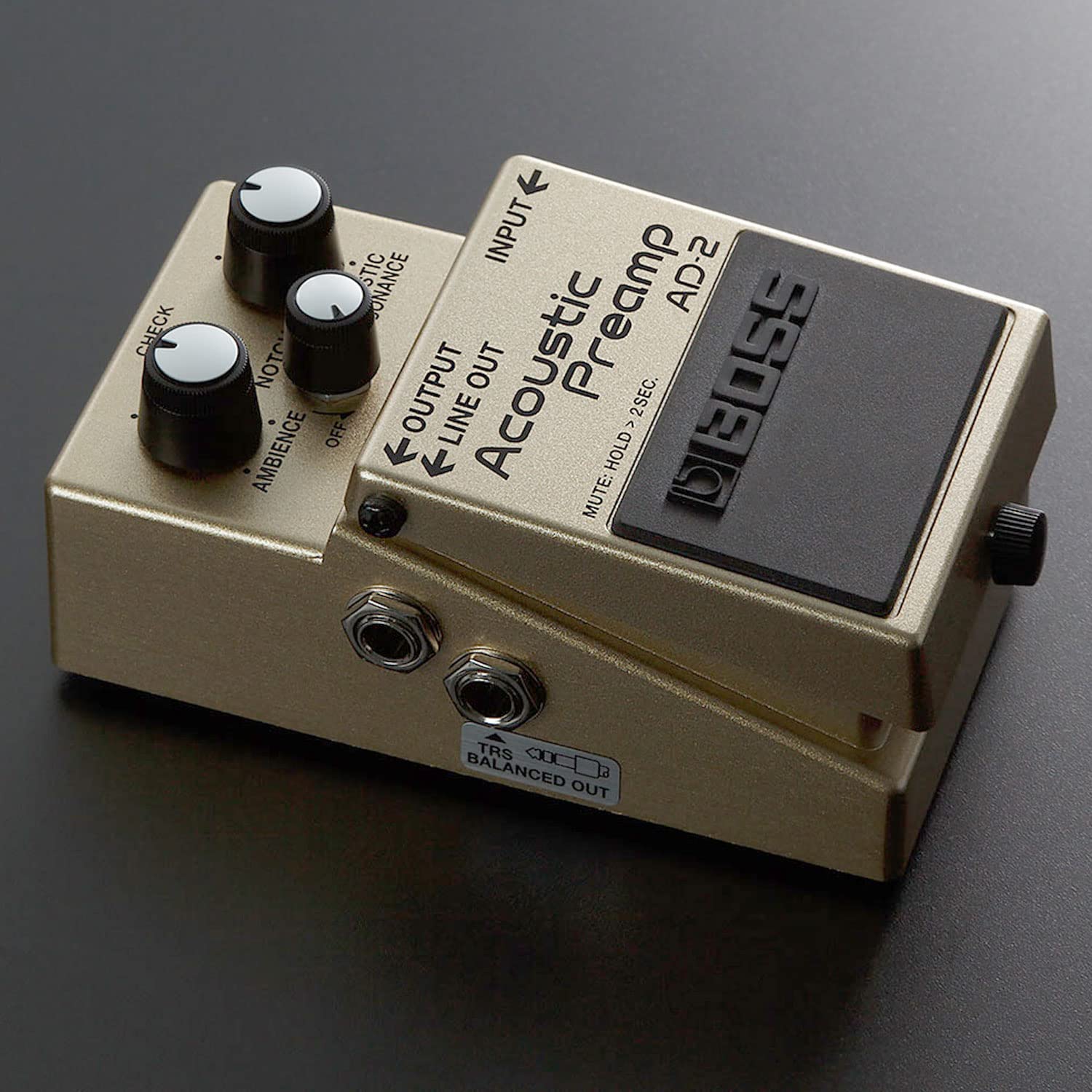 Boss AD-2 Acoustic Preamp Pedal Effektgerät für Akustik-Gitarre + keepdrum Klinkenkabel