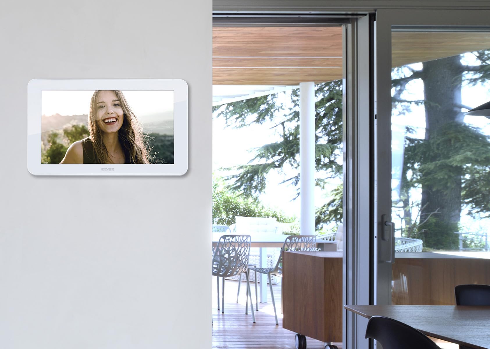 VIMAR K42936 Videosprechenalagen-Set enthält Freisprech-Touchscreen-Videohaustelefon LCD 7in, 2-Taste RFID-Klingeltableau mit Regenschutz, DIN Netzgerät, 2 Familien