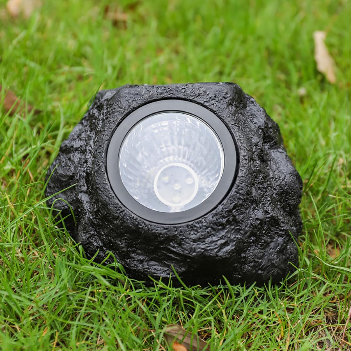 iplusmile 2 Stück-pack Solar Steinleuchten für Garten und Rasen mit Kunststoffgehäuse und 600mah Akku Schnelles Laden und Regenfest für Außenbeleuchtung Terrasse