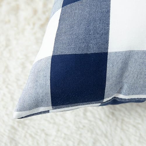 Miniatura 8 de VOGOL Paquete de 2 fundas de almohada de 18 x 18 pulgadas, funda de cojín cuadrada suave a cuadros azul marino y blanco, patrón de cuadros de búfalo