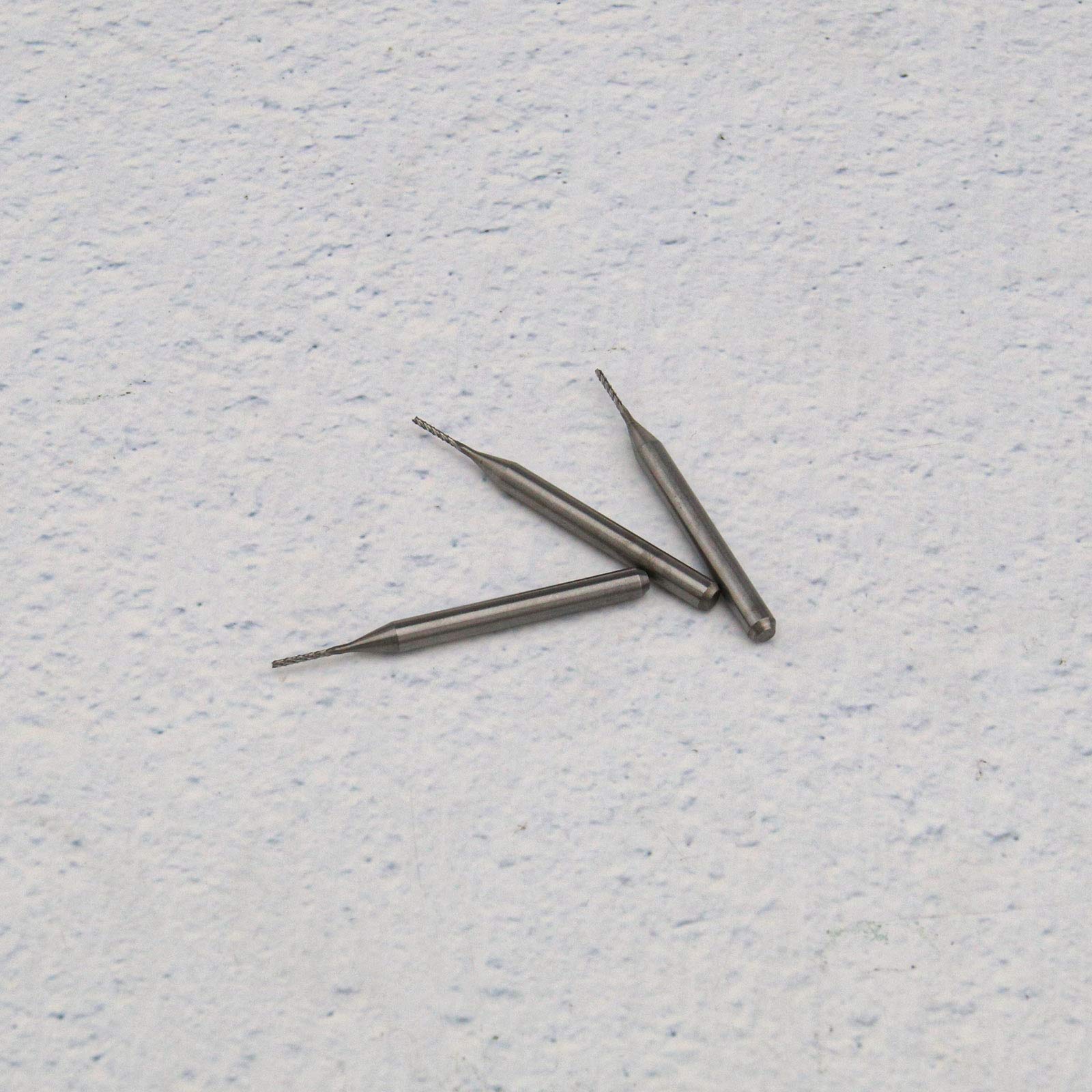 10pcs Kit de Fraise en Bout de Carbure CNC Routeur Embout de Gravure 0.8mm Diamètre de Coupe 3.175mm Tige pour Machine PCB