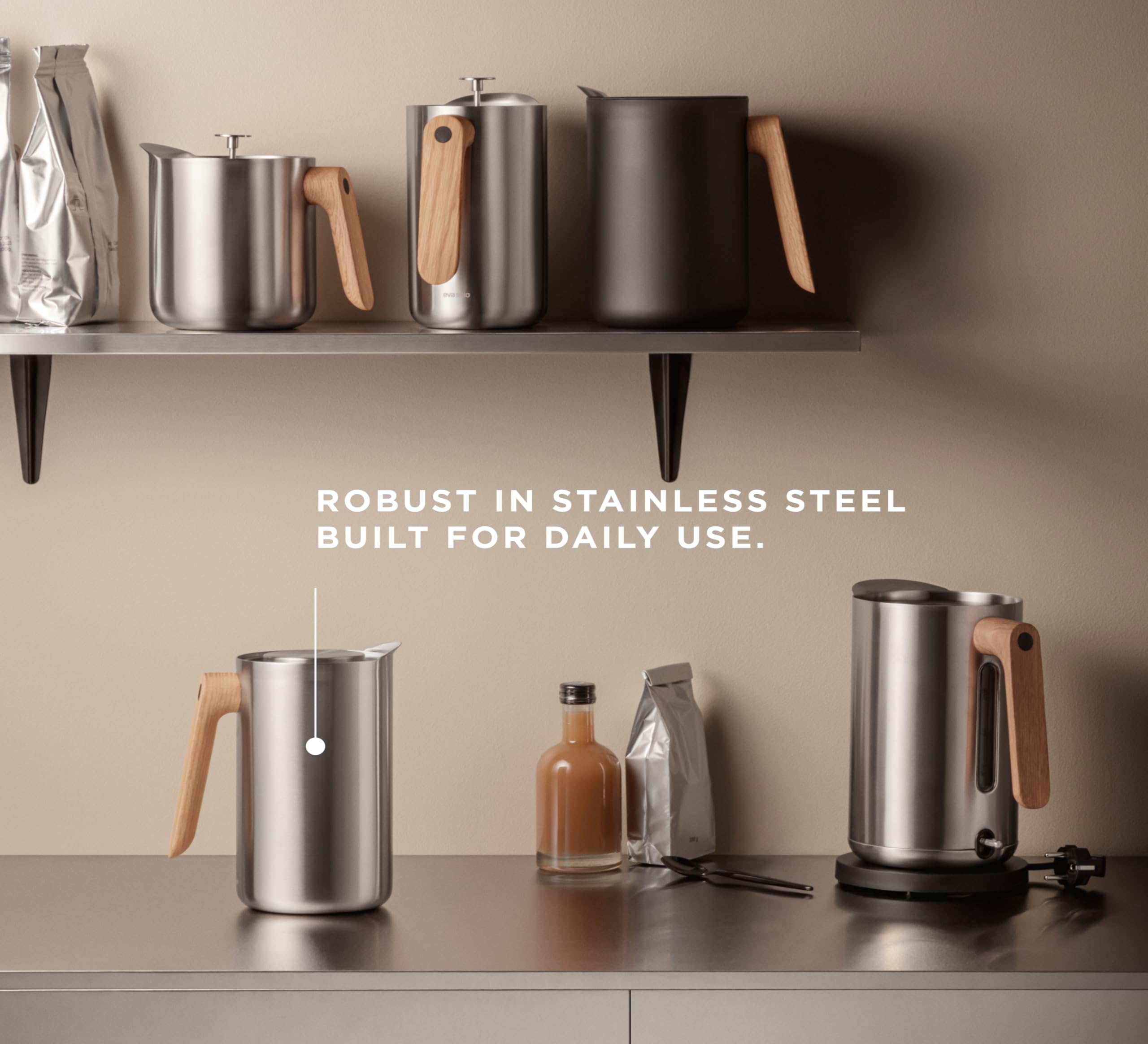 EVA SOLO | Isolierkanne 1,0l Nordic Kitchen Edelstahl | Der Vakuumstahleinsatz hält den Kaffee sehr Lange heiß | Nordic Isolierkannen und kaffeezubehör