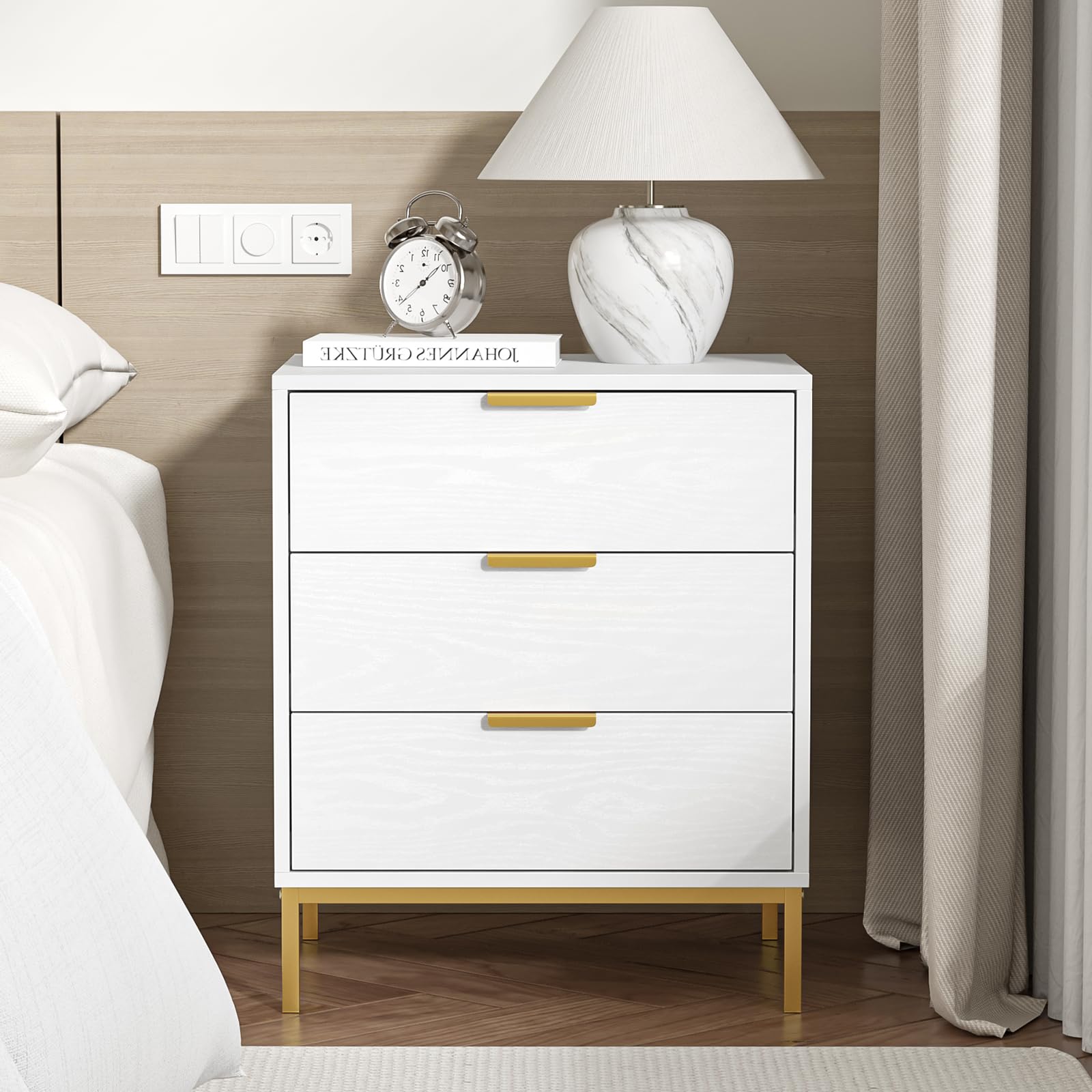 Table de Chevet en Bois avec 3 tiroirs décorés à la Main en rotin (Blanc)