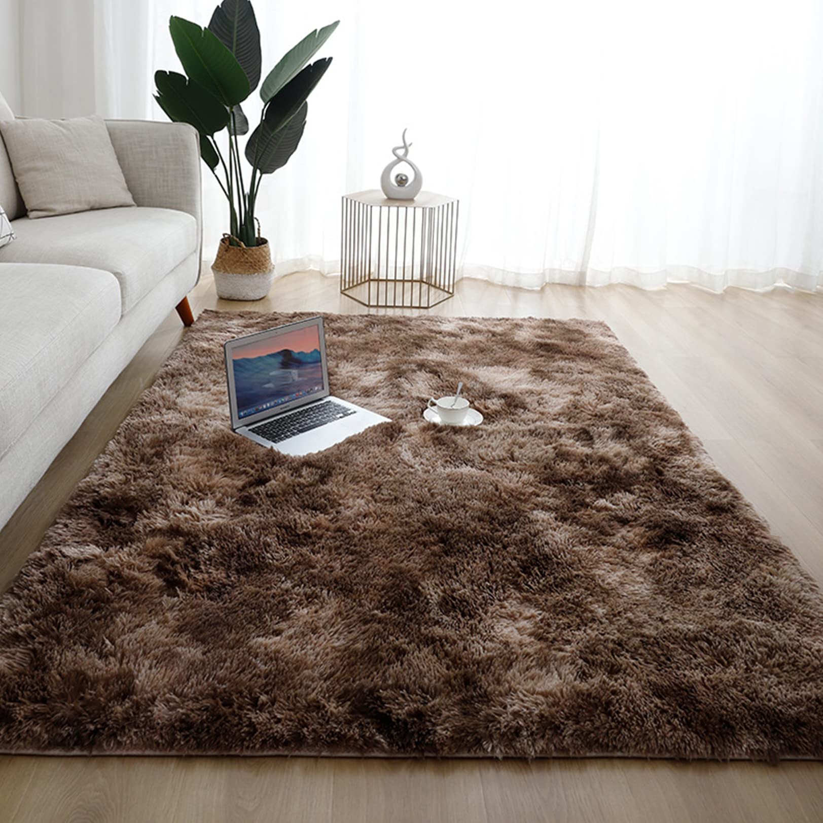 Nowoczesny antypoślizgowy dywan 180 x 240 cm - stylowy brązowy dywan do salonu, sypialni i jadalni - idealne rozwiązanie do dekoracji domu dla wygody i elegancji