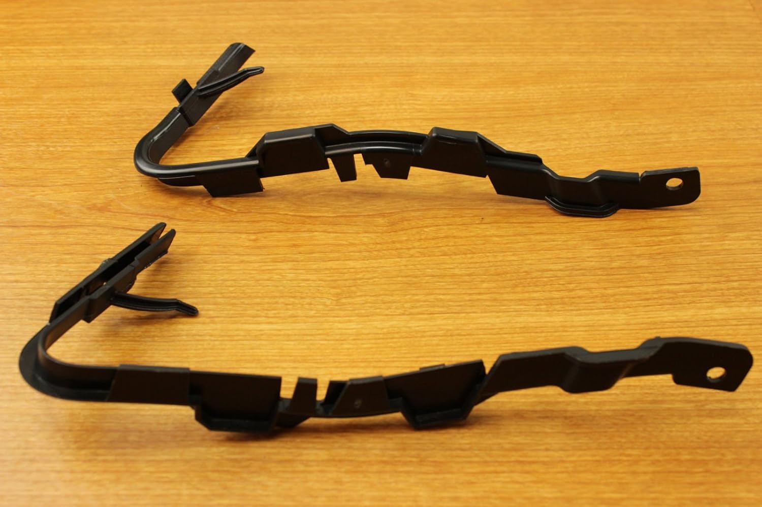 Chrysler Town & Country Set Of Front Bumper Retaining Clips OEM