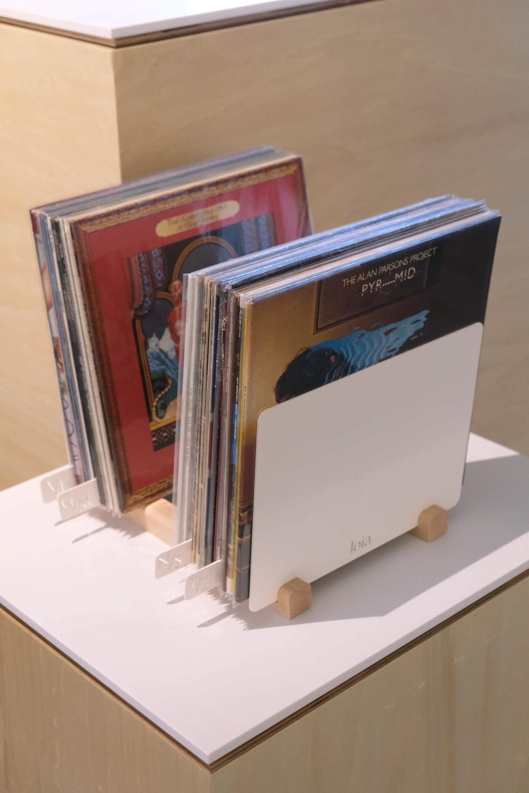Loia Le Rangement Vinyles - Hêtre et Blanc