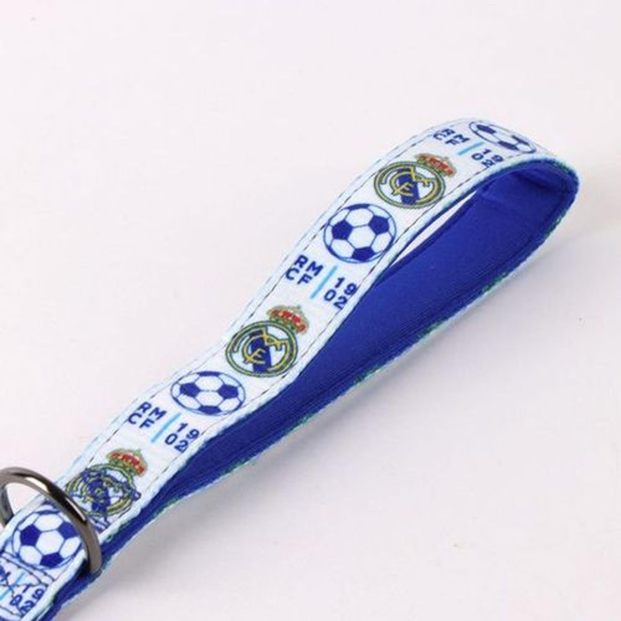 Correa Real Madrid para Perros Talla M Oficial con Escudo Bordado Acabados Premium Resistente