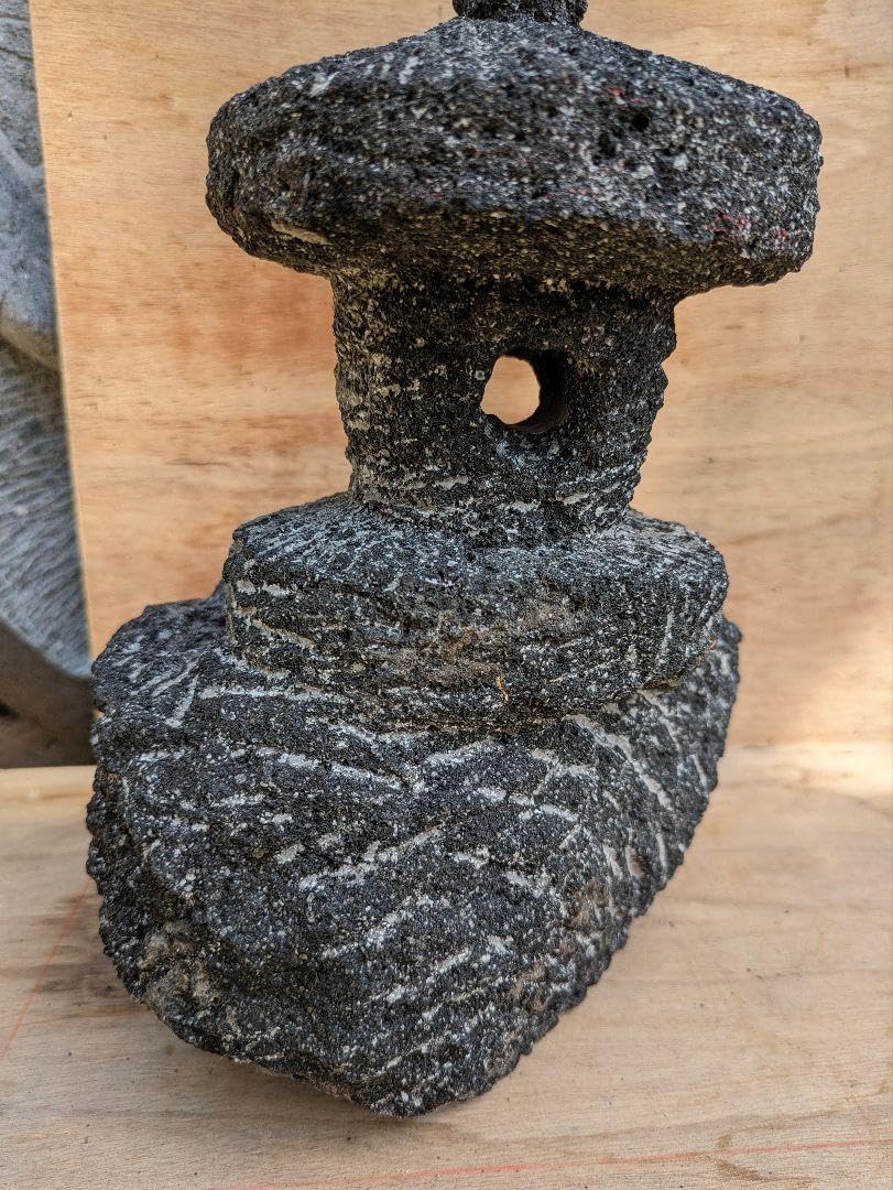 Amazon.co.jp: 水石盆栽用灯籠溶岩石ミニ灯籠一体型灯籠 : おもちゃ 