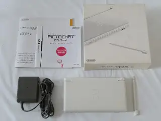 ニンテンドーDS Lite クリスタルホワイト【メーカー生産終了】