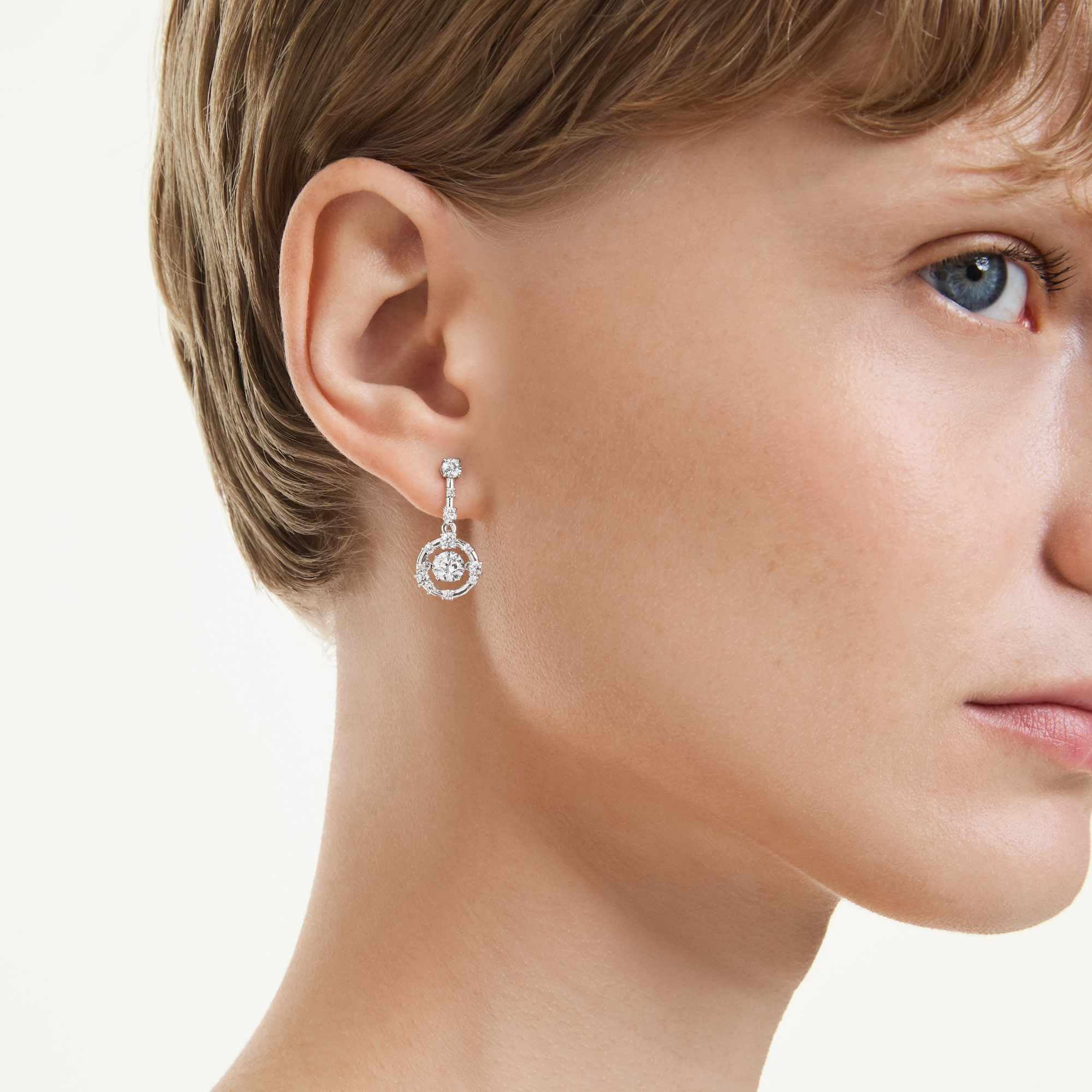 Swarovski Constella Collezione, Taglio rotondo, Pietra danzante, Bianco, Placcato rodio