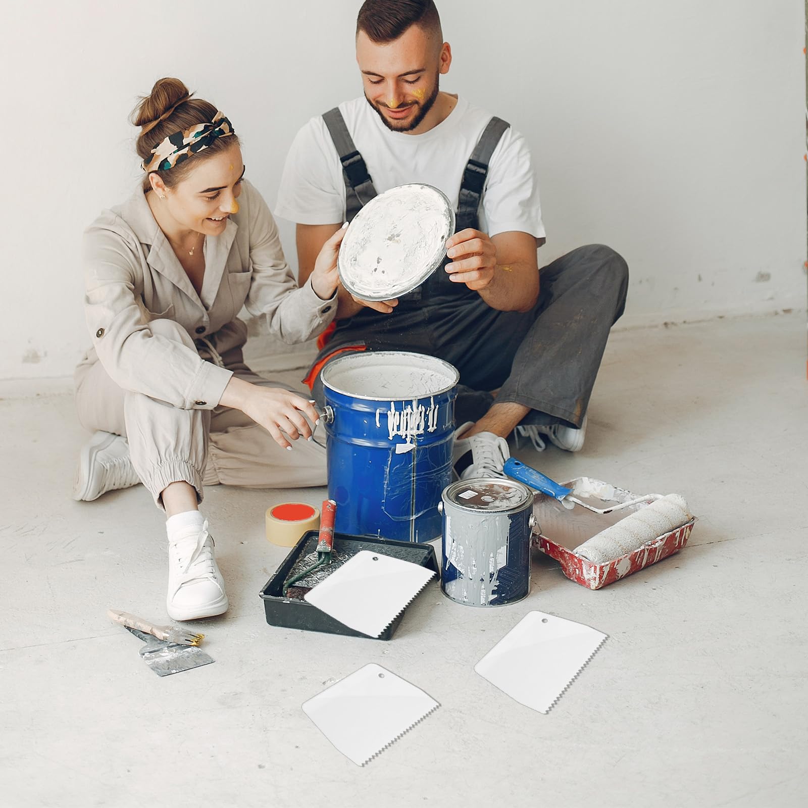 4 spatole adesive in plastica, spatole in plastica, spalmatore per barriere adesive, kit applicatori di colla dentellata, spargitore riutilizzabile per pavimenti in legno duro per spalmare colla