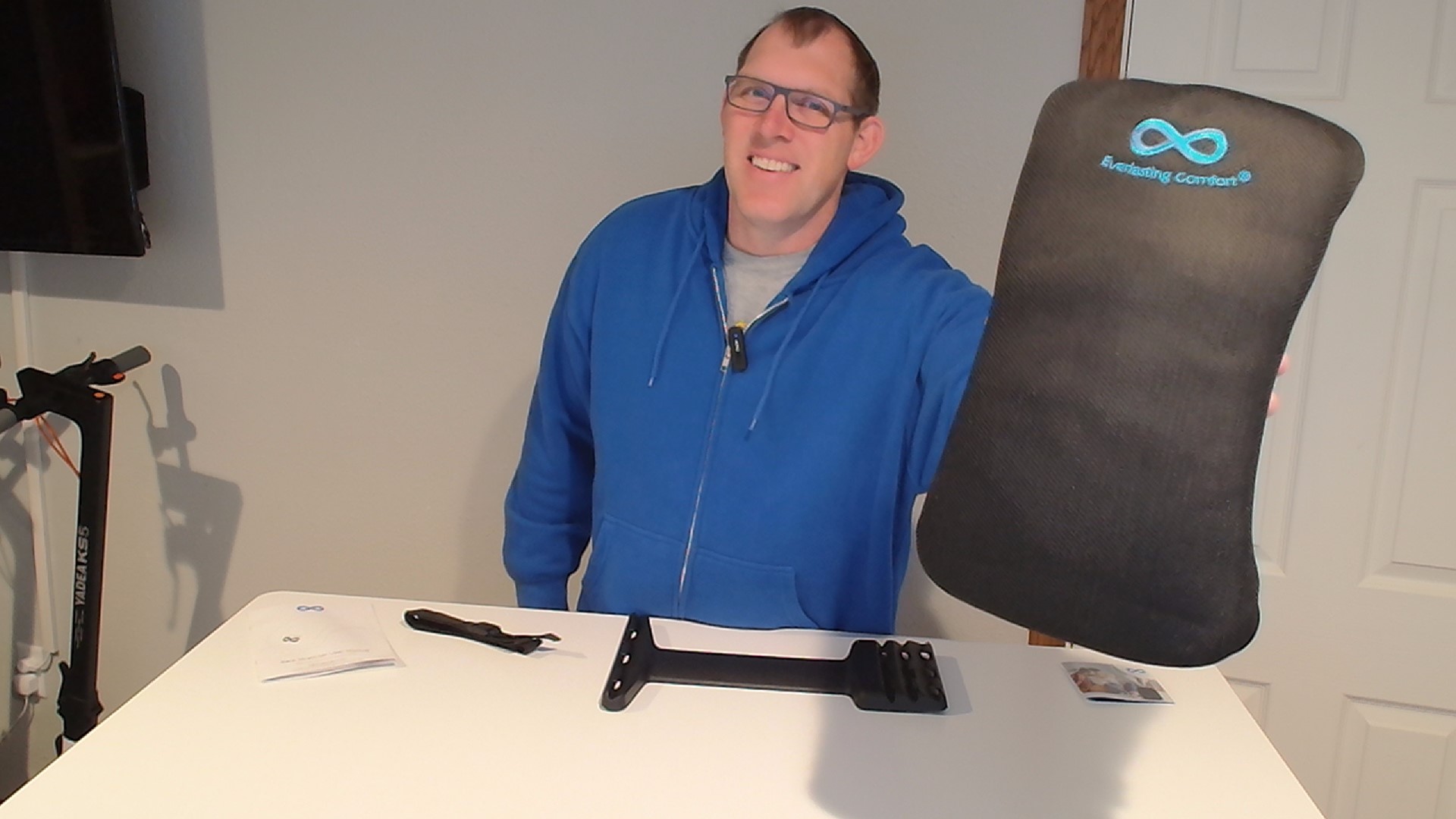 Watch How it works& Everlasting Comfort Back Stretcher on Amazon Live