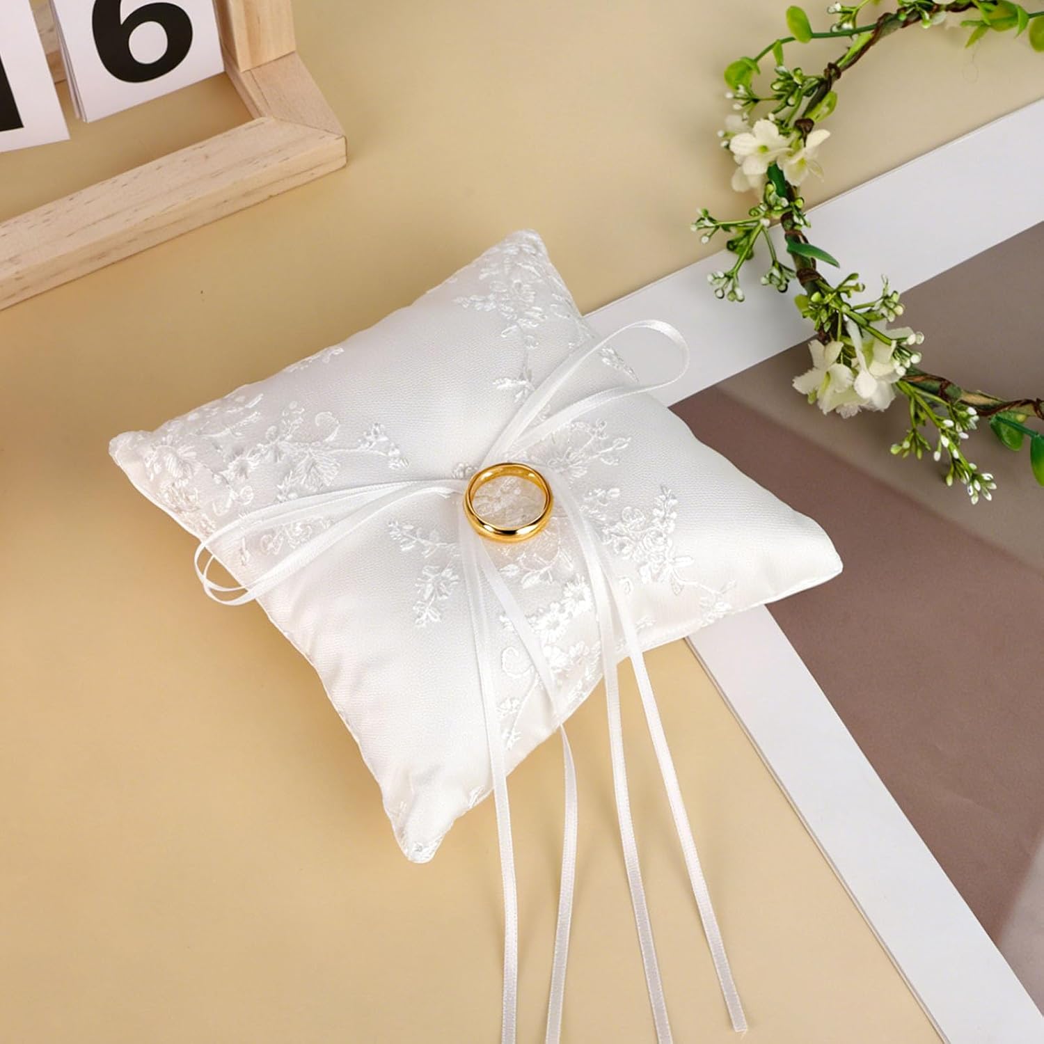 Penitue Ring Bearer Pillow for Wedding Ceremony, White Lace Wedding Ring Pillow with Bowknot Elegant Holder for Proposal Anniversary Party (5.51x5.51in)