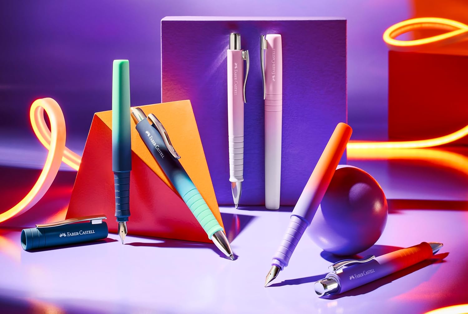 Faber-Castell 241017 - Poly Pen Flow Edition Fountain Pen - M - Blushing Sky