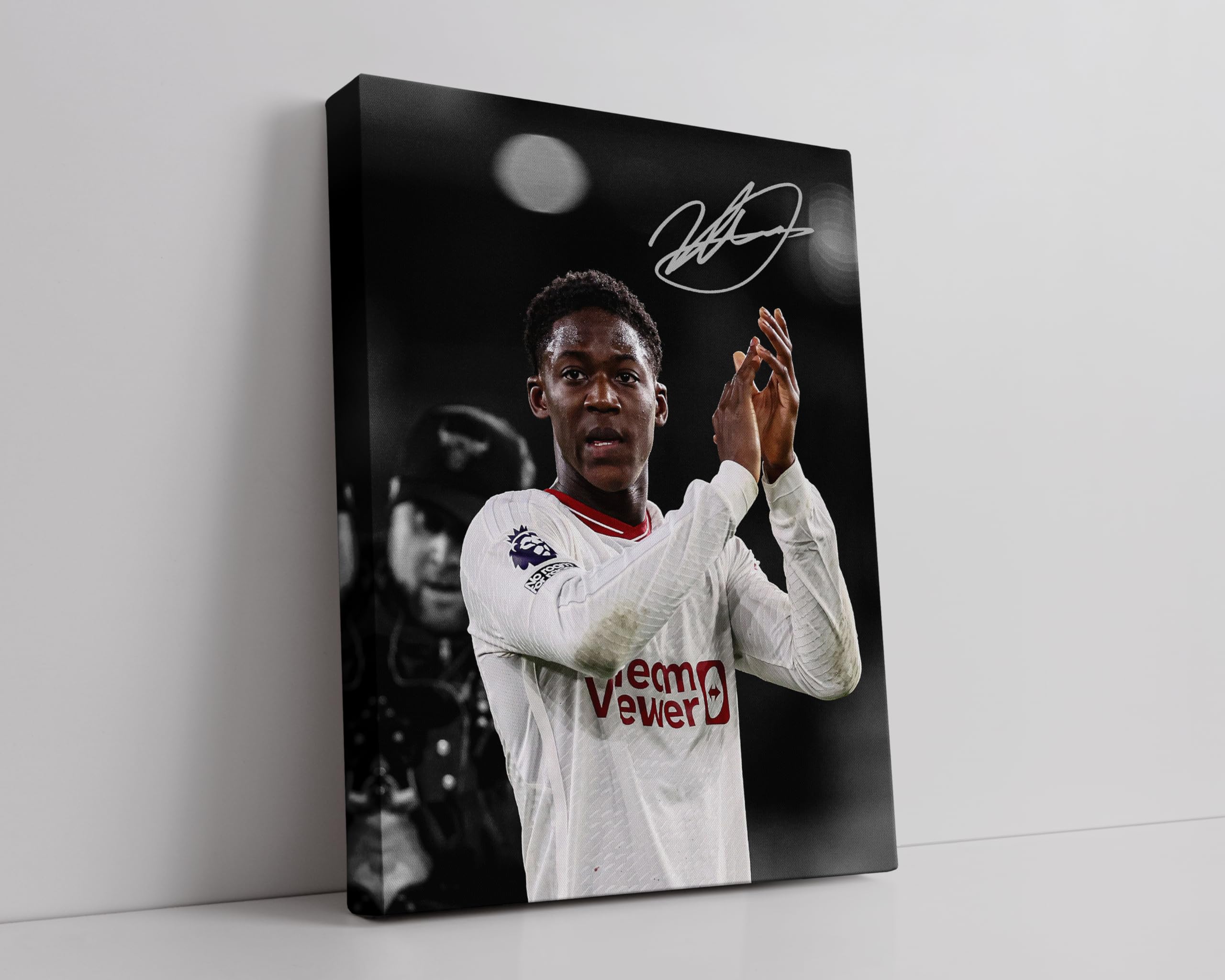 HWC Trading Kobbie Mainoo 16 x 12 inch Streched Canvas Print Signed Autograph for Football Fans and Supporters - Image 4